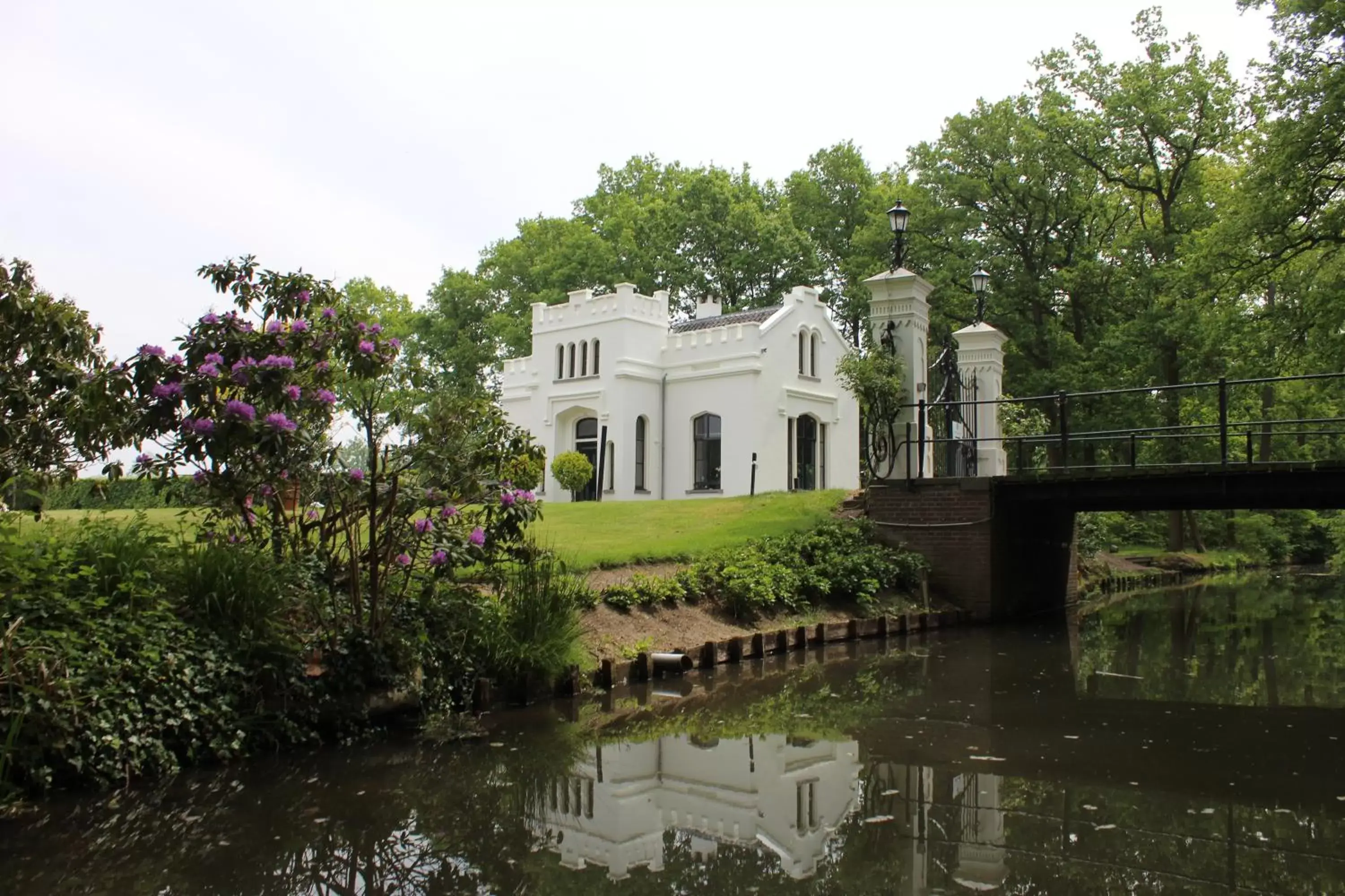 Canoeing, Property Building in De Bloesem