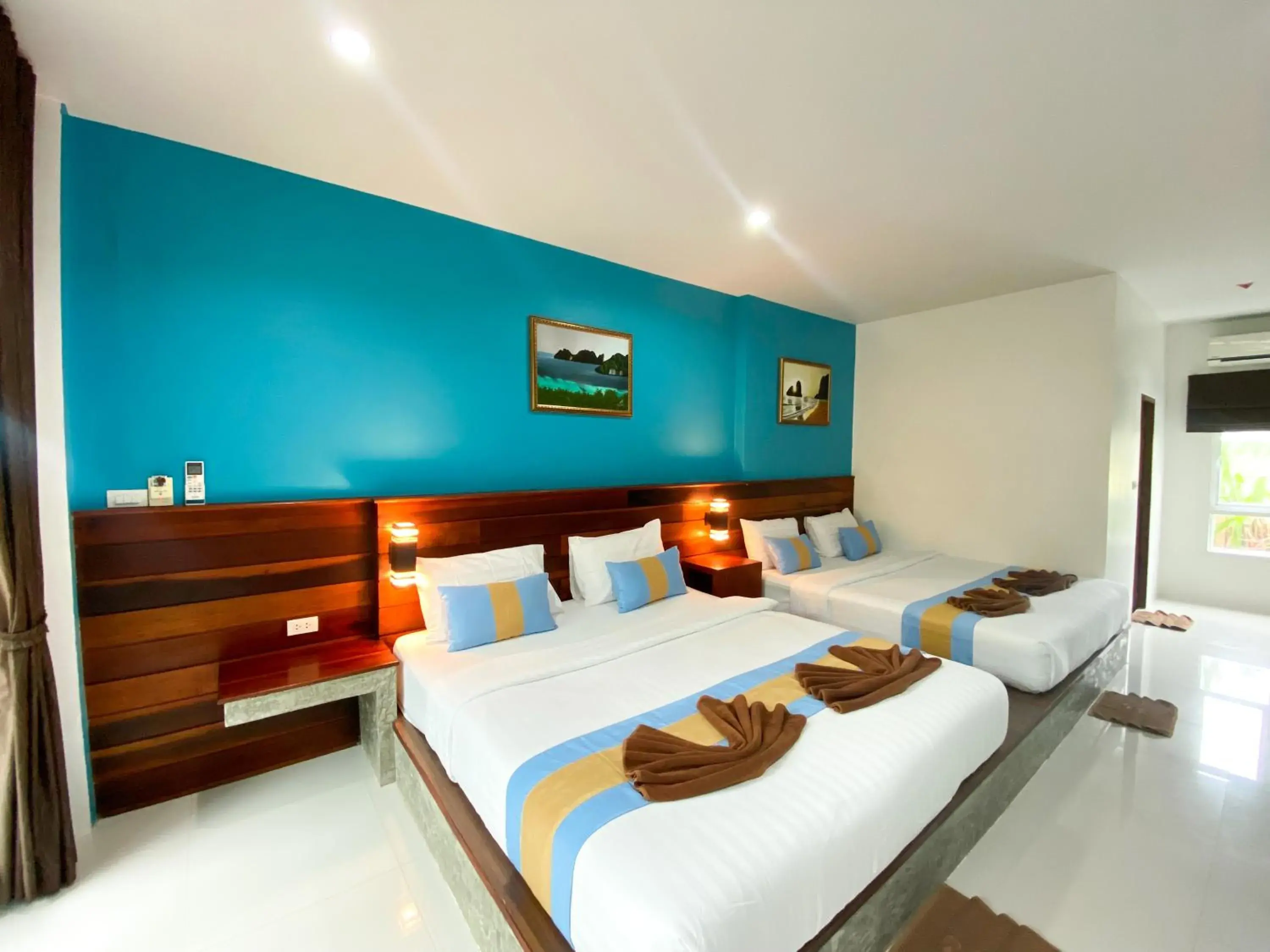 Bed in Hatzanda Lanta Resort - SHA Extra Plus