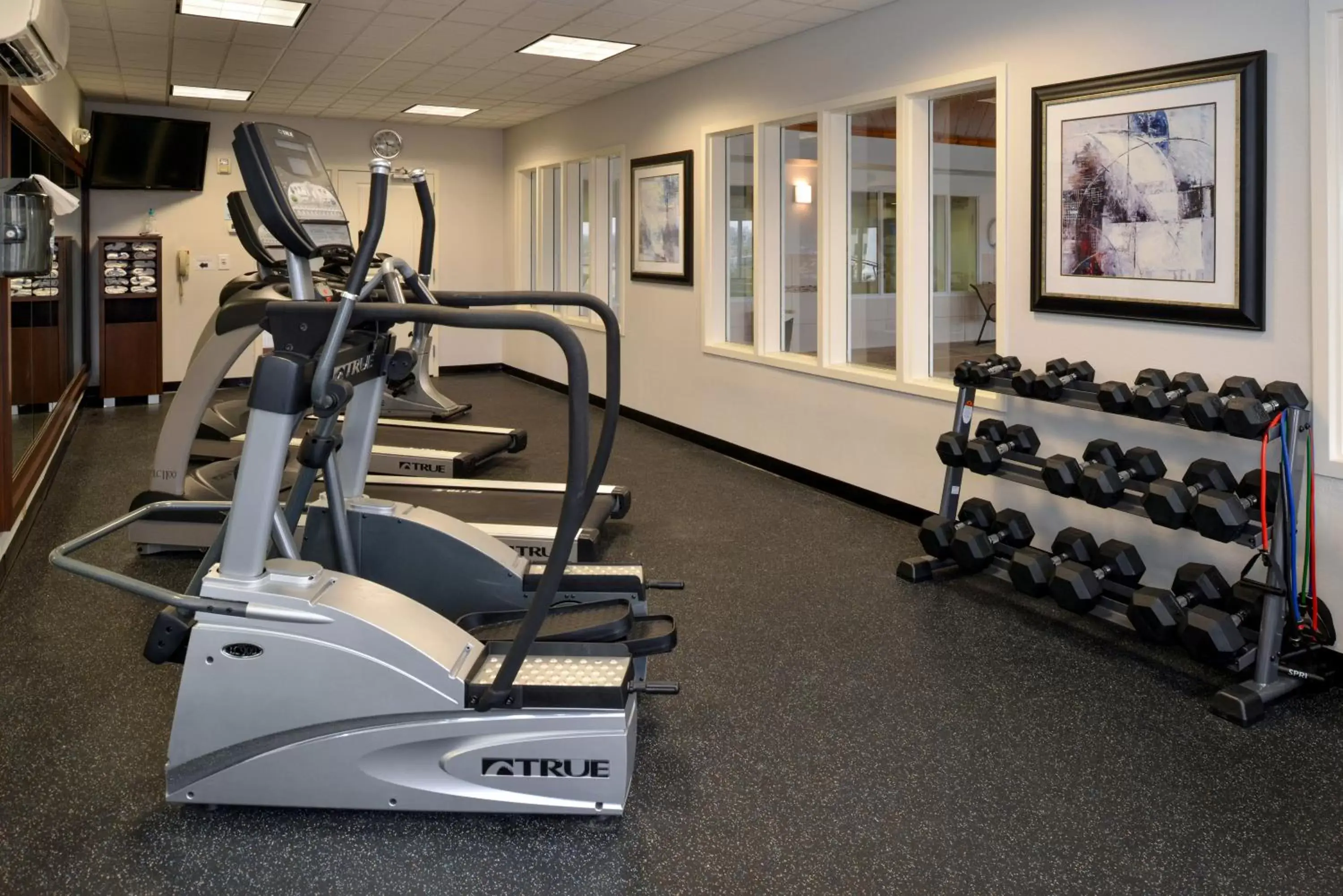 Fitness centre/facilities, Fitness Center/Facilities in Holiday Inn Express & Suites Greenfield, an IHG Hotel