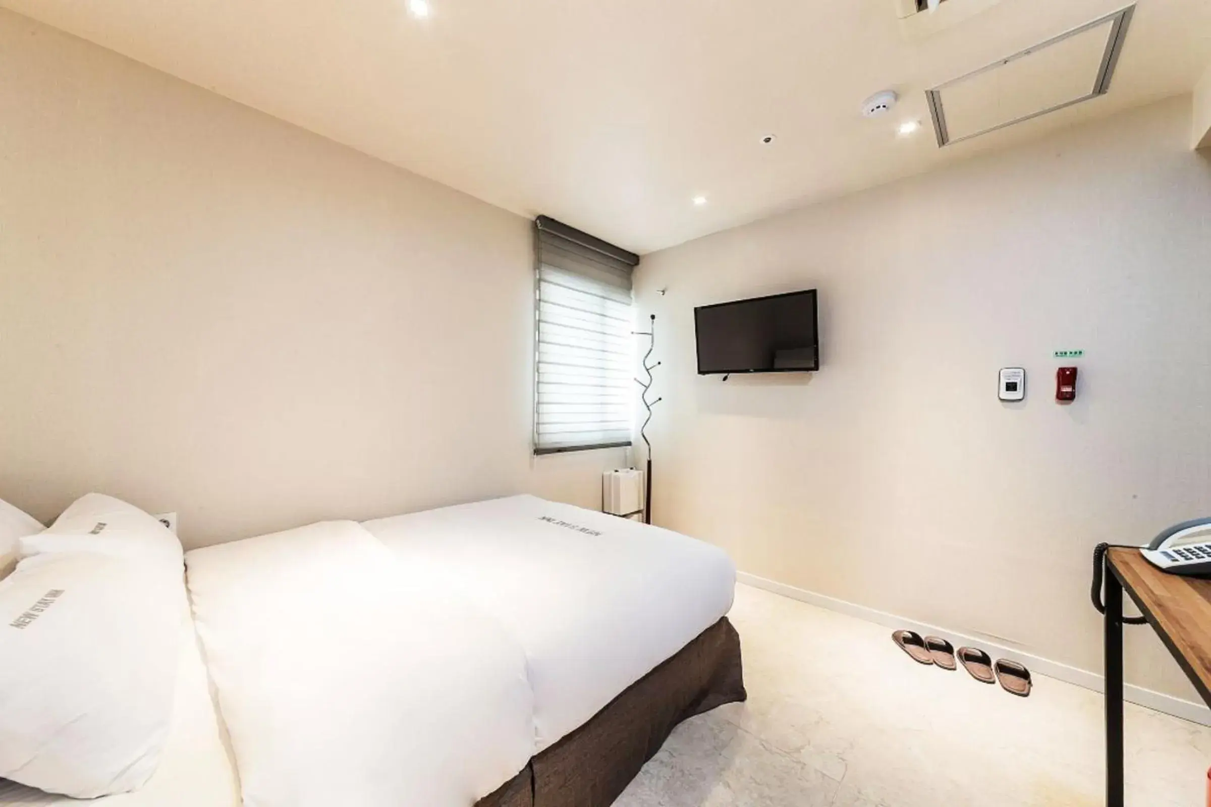 Photo of the whole room, Bed in MyeongDong New Stay Inn