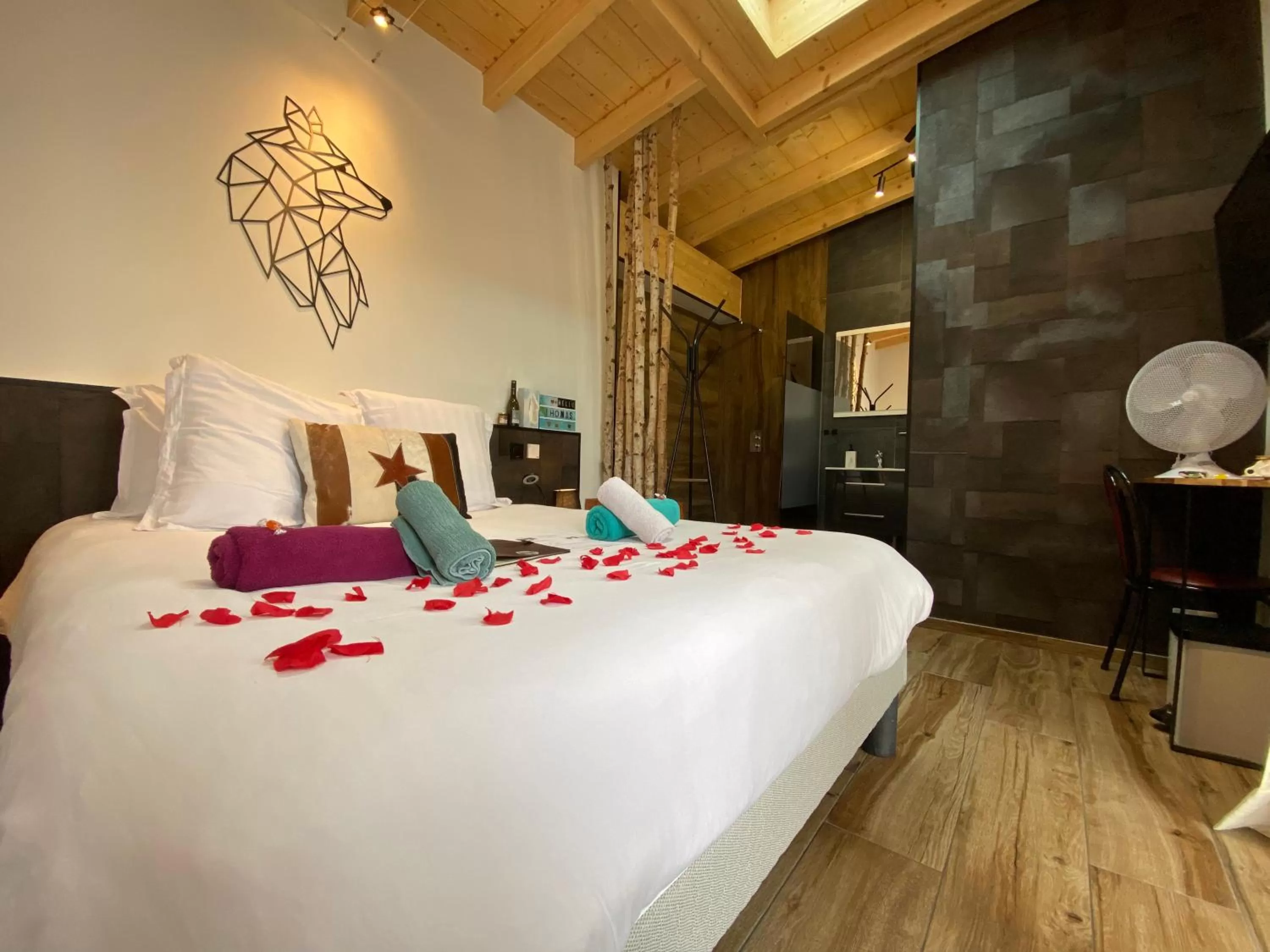 Bed in La Villa d'Hélène 2 - Chambres d'hôtes BnB et Appartements - Cluses