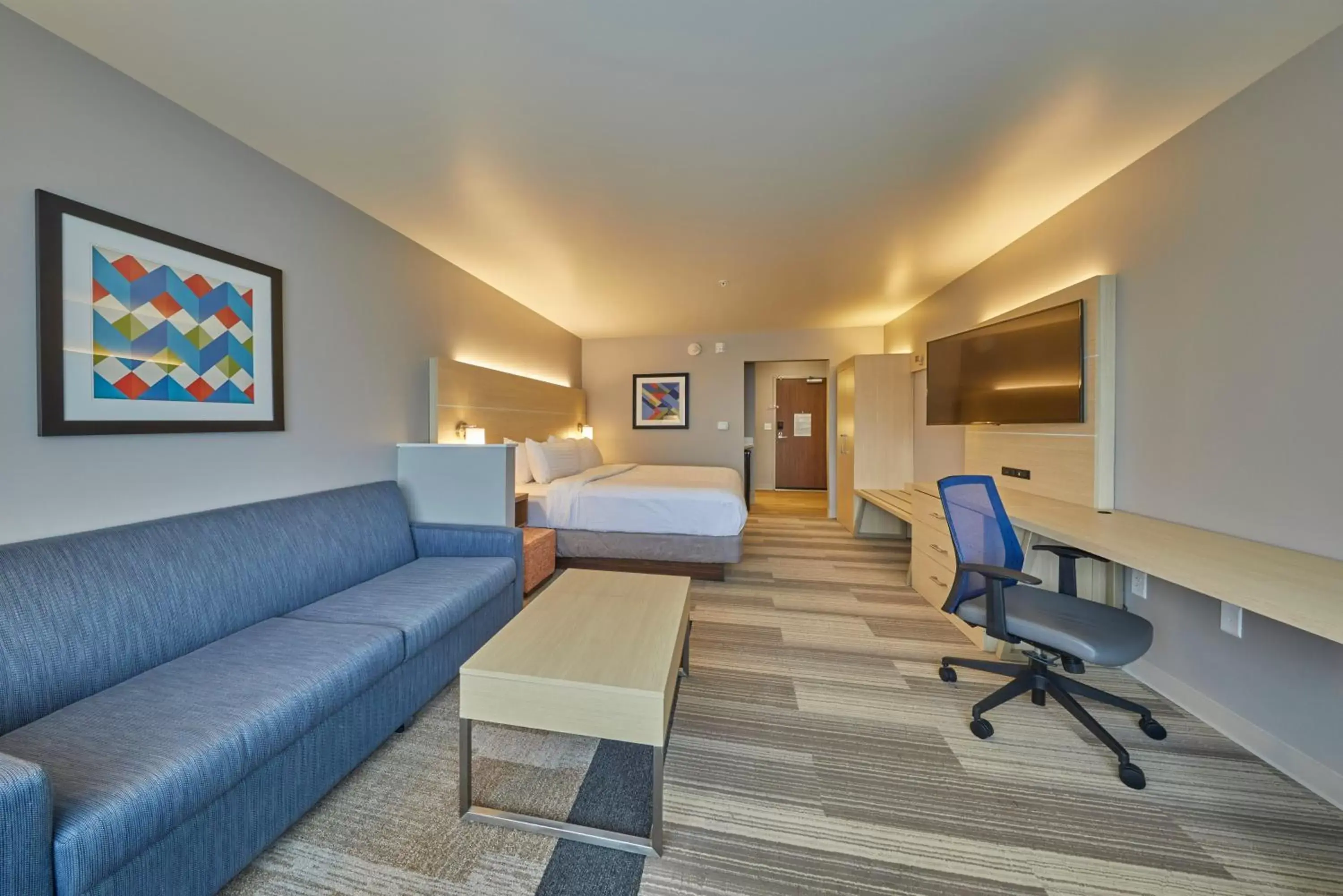 Photo of the whole room in Holiday Inn Express & Suites - Hermiston Downtown, an IHG Hotel
