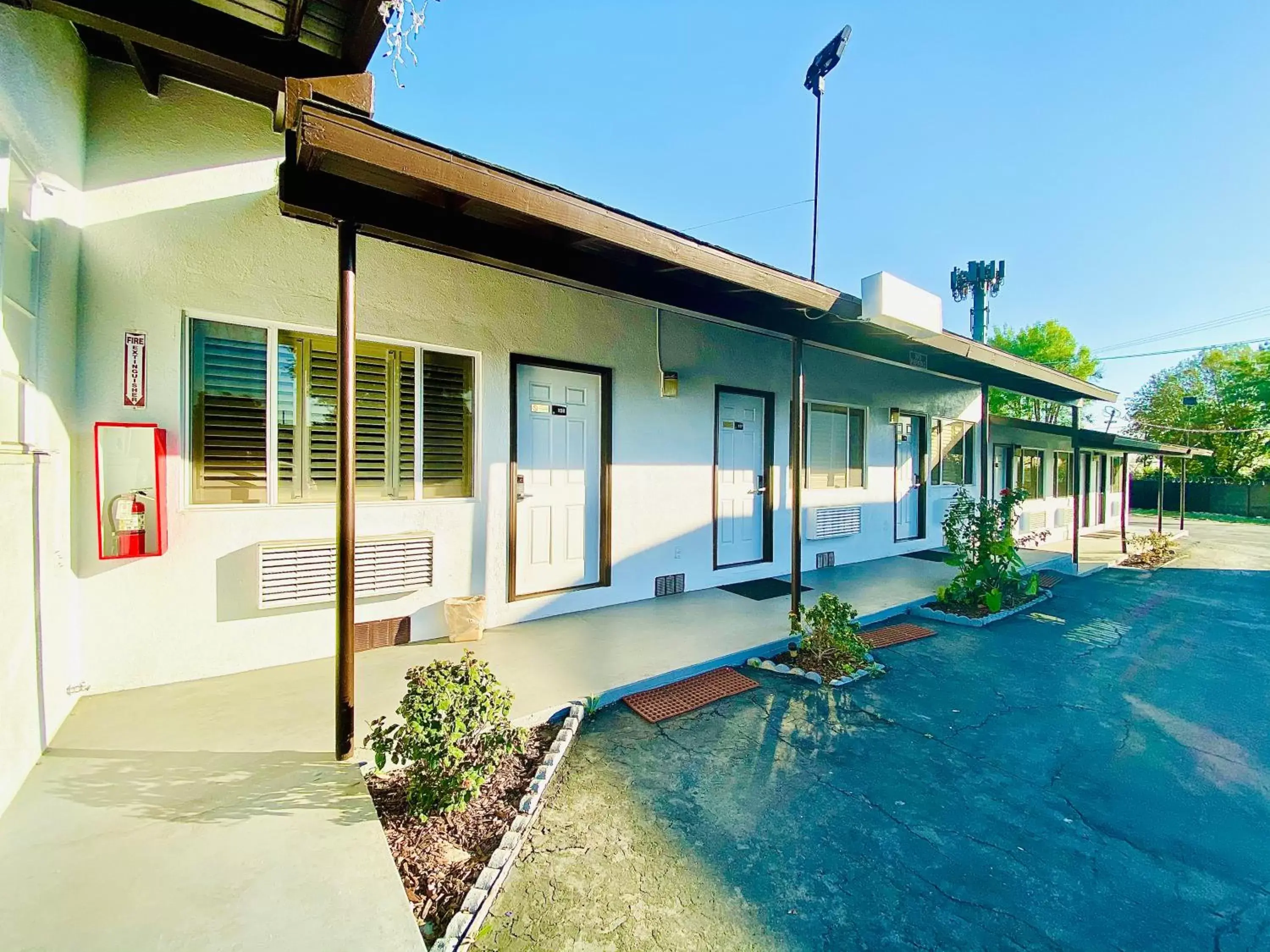 Property Building in Casa Blanca Inn & Suites Whittier