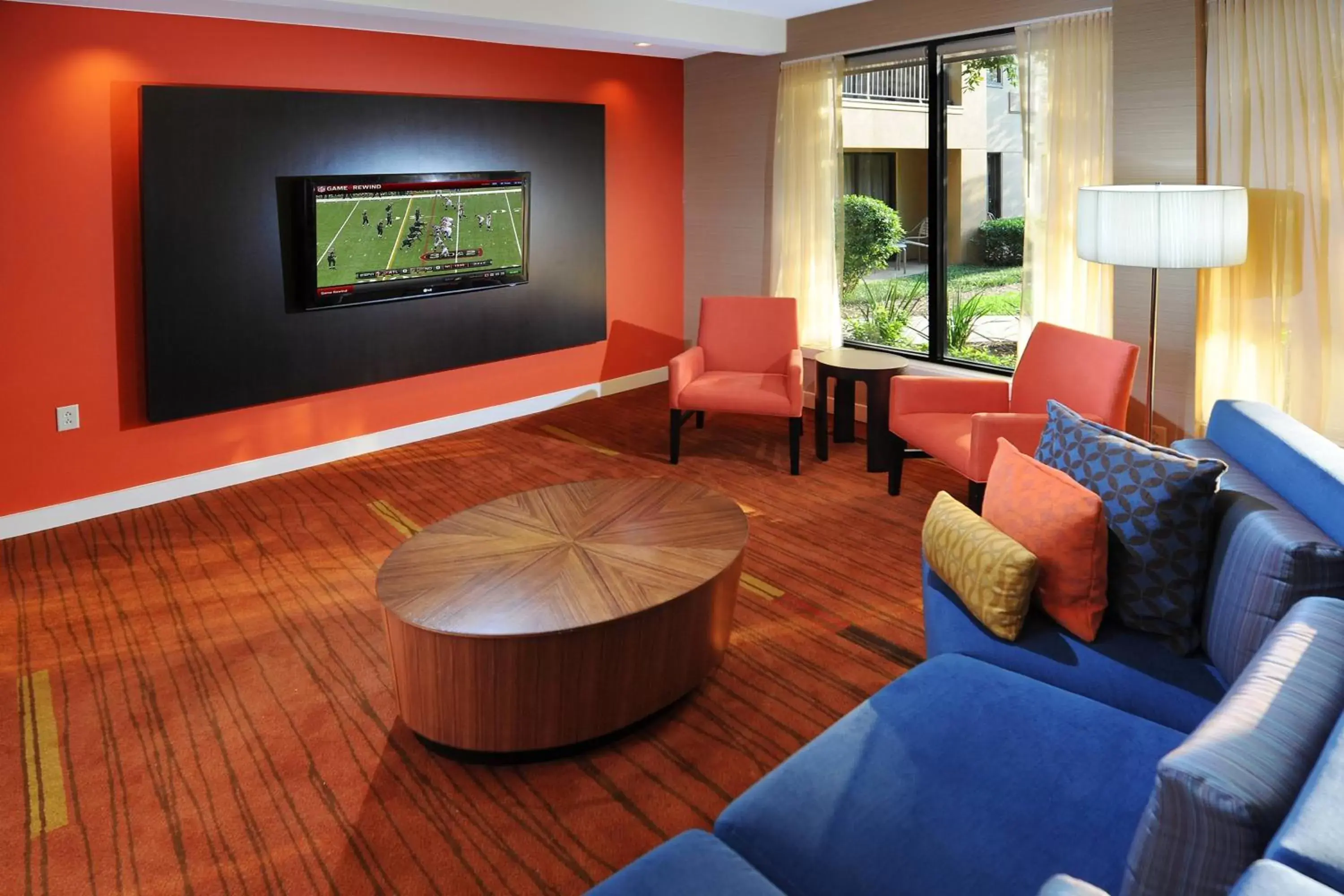 Lobby or reception, Seating Area in Courtyard by Marriott Houston Hobby Airport