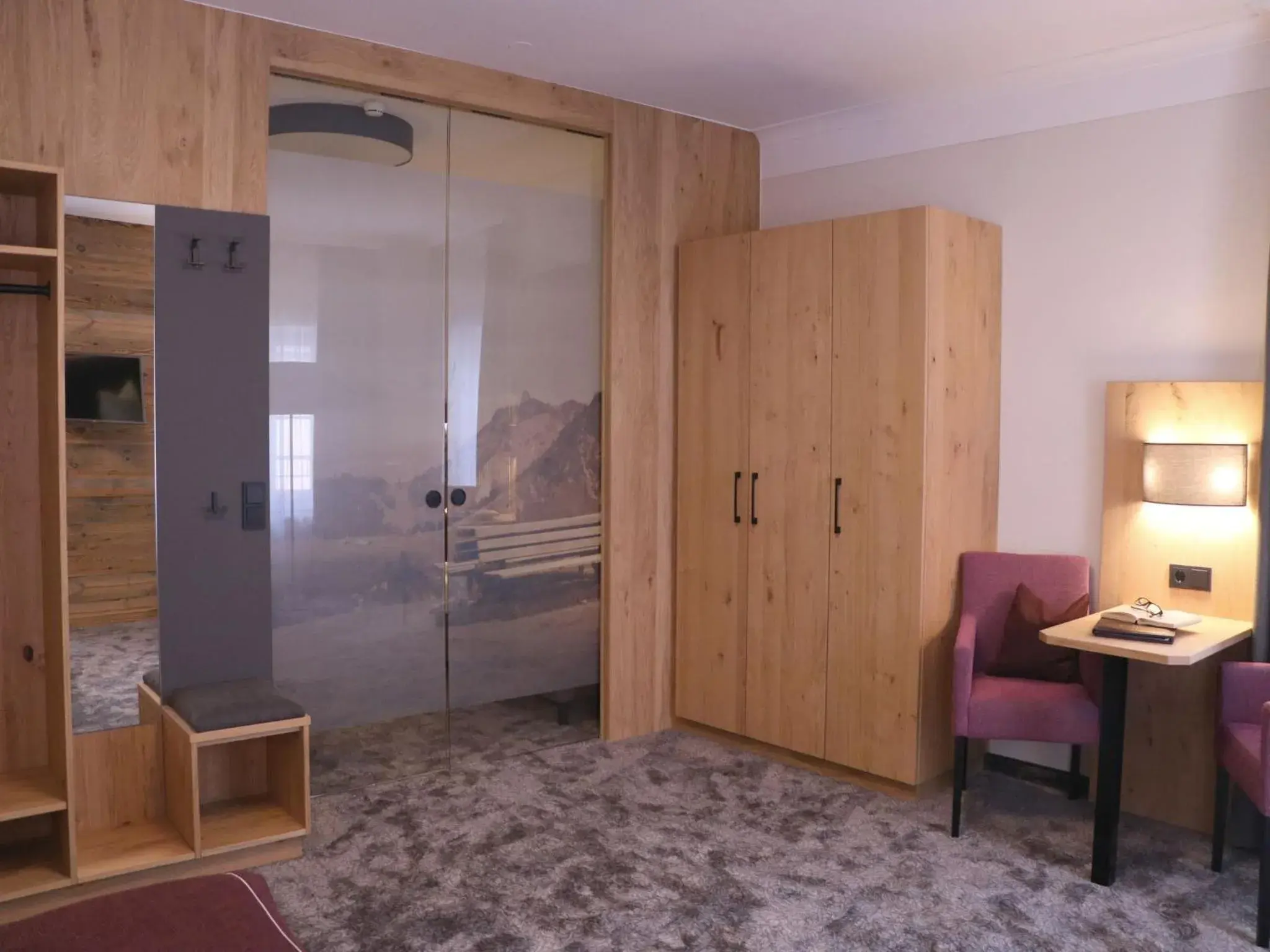 Photo of the whole room, Bathroom in Hotel Stegerbräu