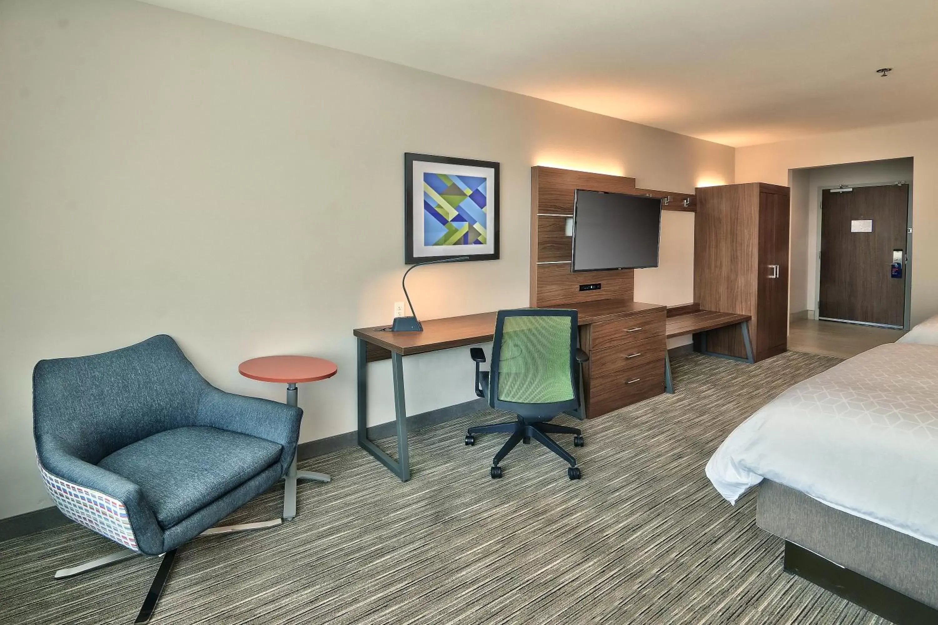 Bedroom, Seating Area in Holiday Inn Express & Suites - Albuquerque East, an IHG Hotel