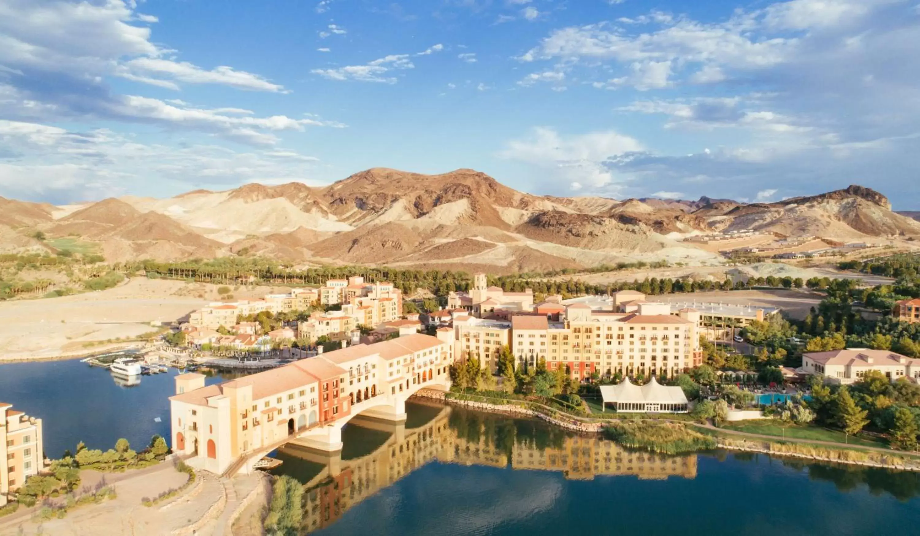 Property building, Bird's-eye View in Hilton Lake Las Vegas Resort & Spa