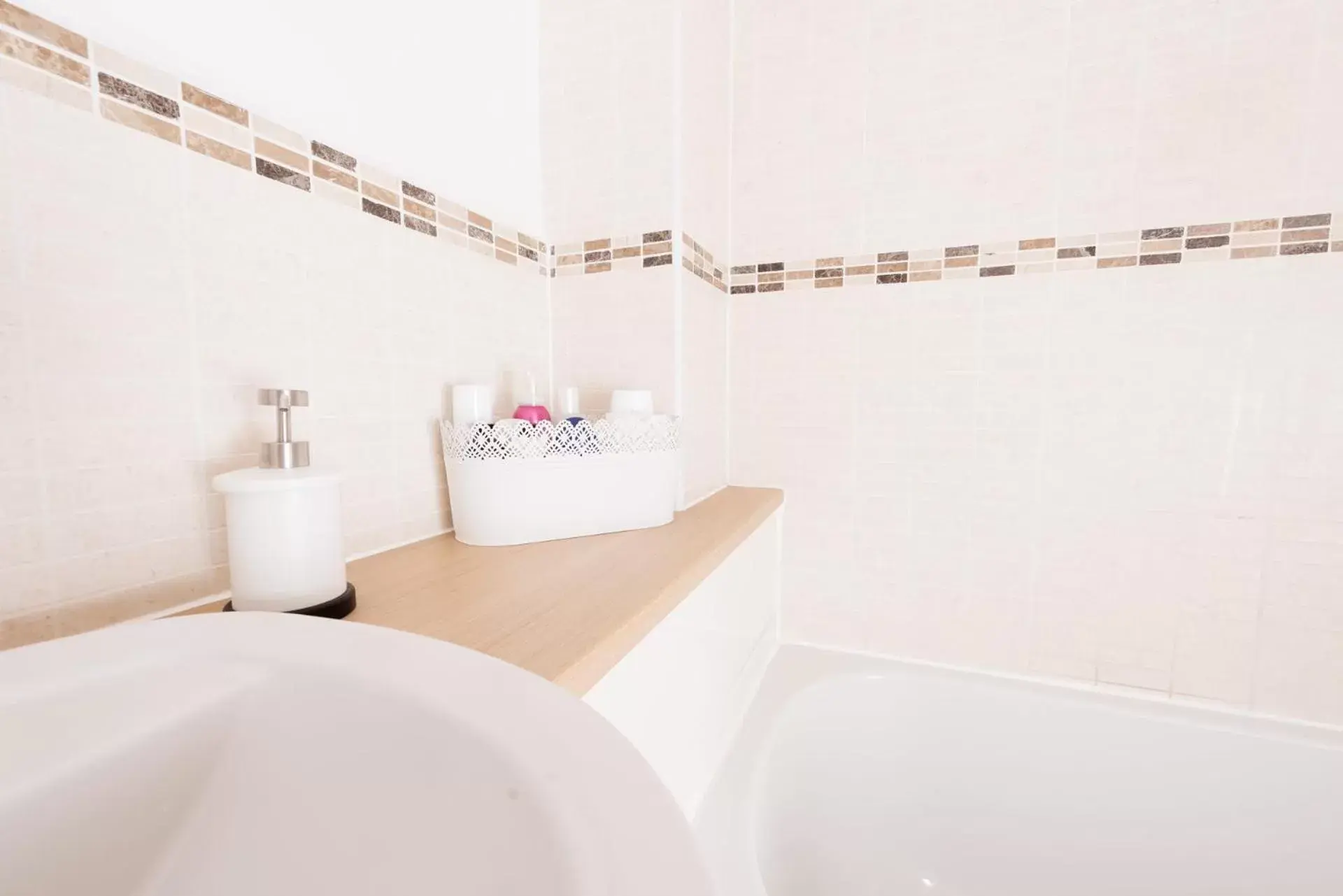 Bathroom in Riverside Cottage, Shefford