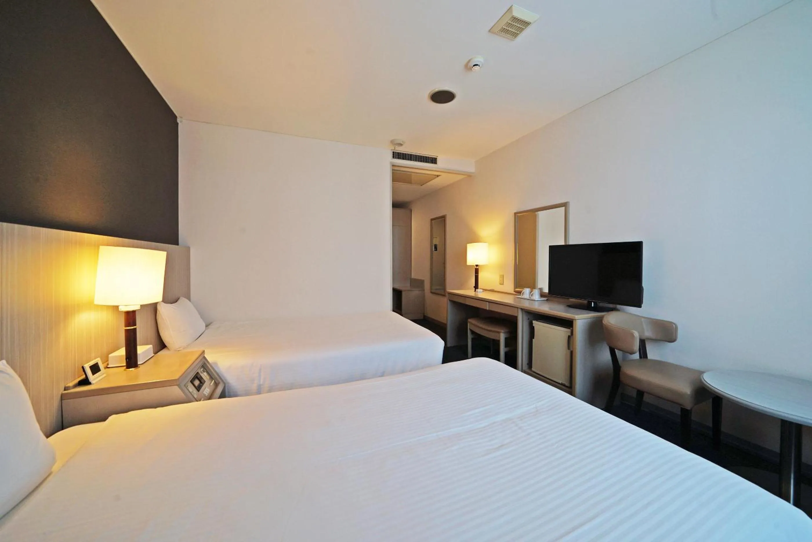 Photo of the whole room, Bed in Chisun Hotel Kamata