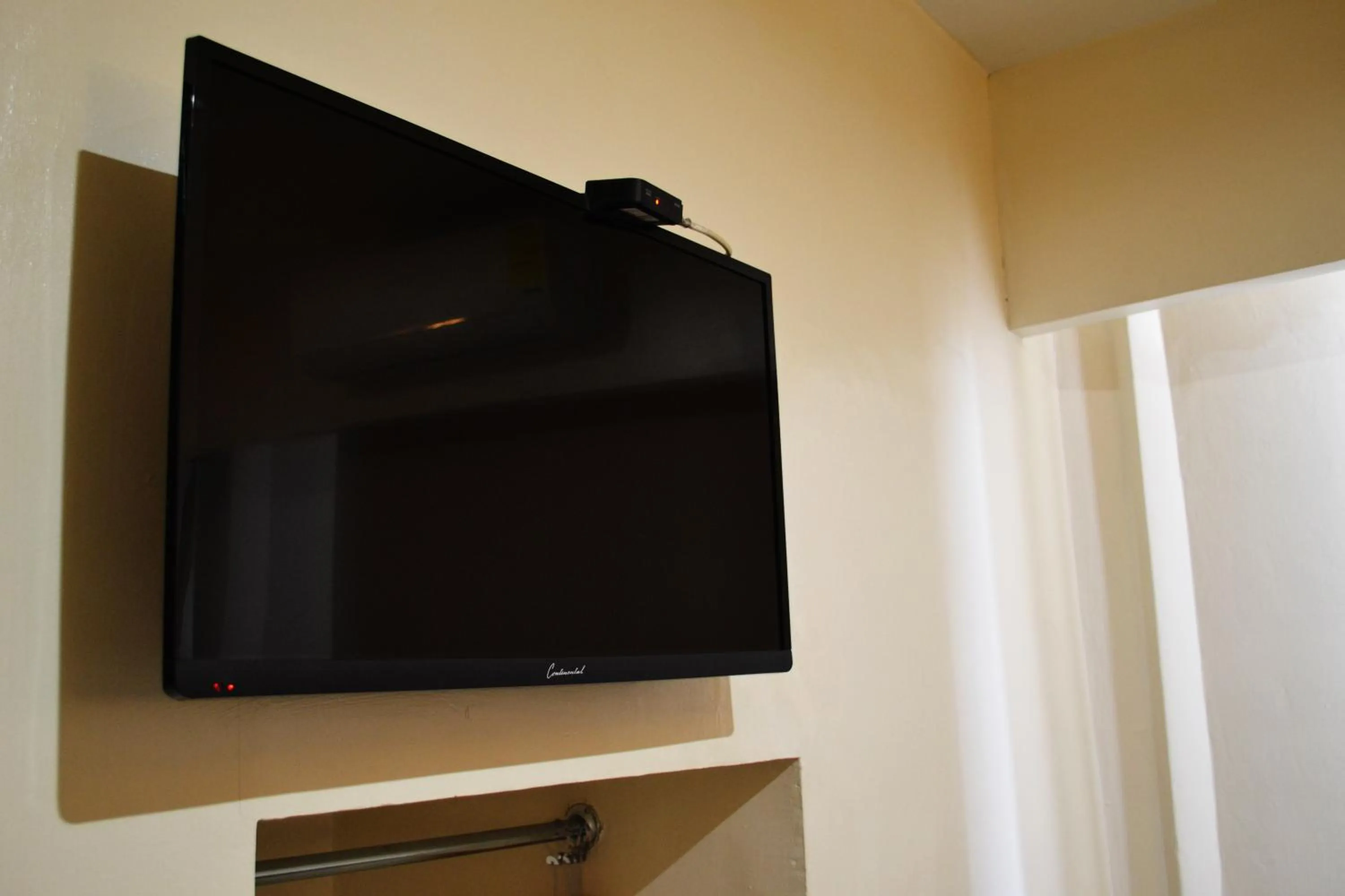 TV and multimedia in Hotel America Palacio