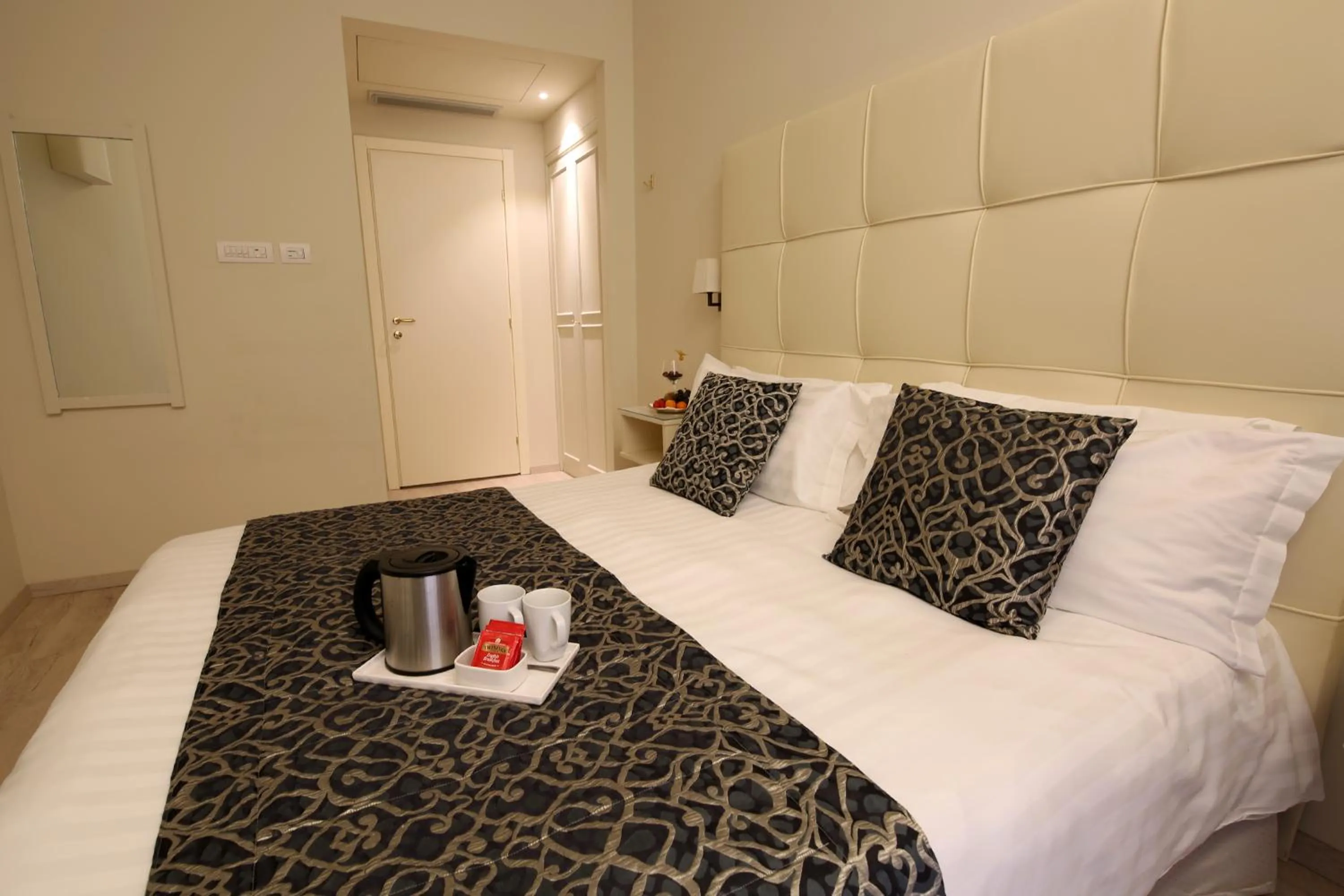 Bedroom, Bed in Hotel Du Lac & SPA