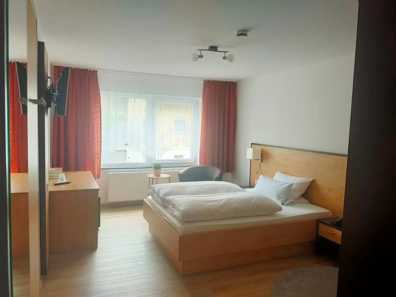 Bed in Hotel Lowen by Mastiff