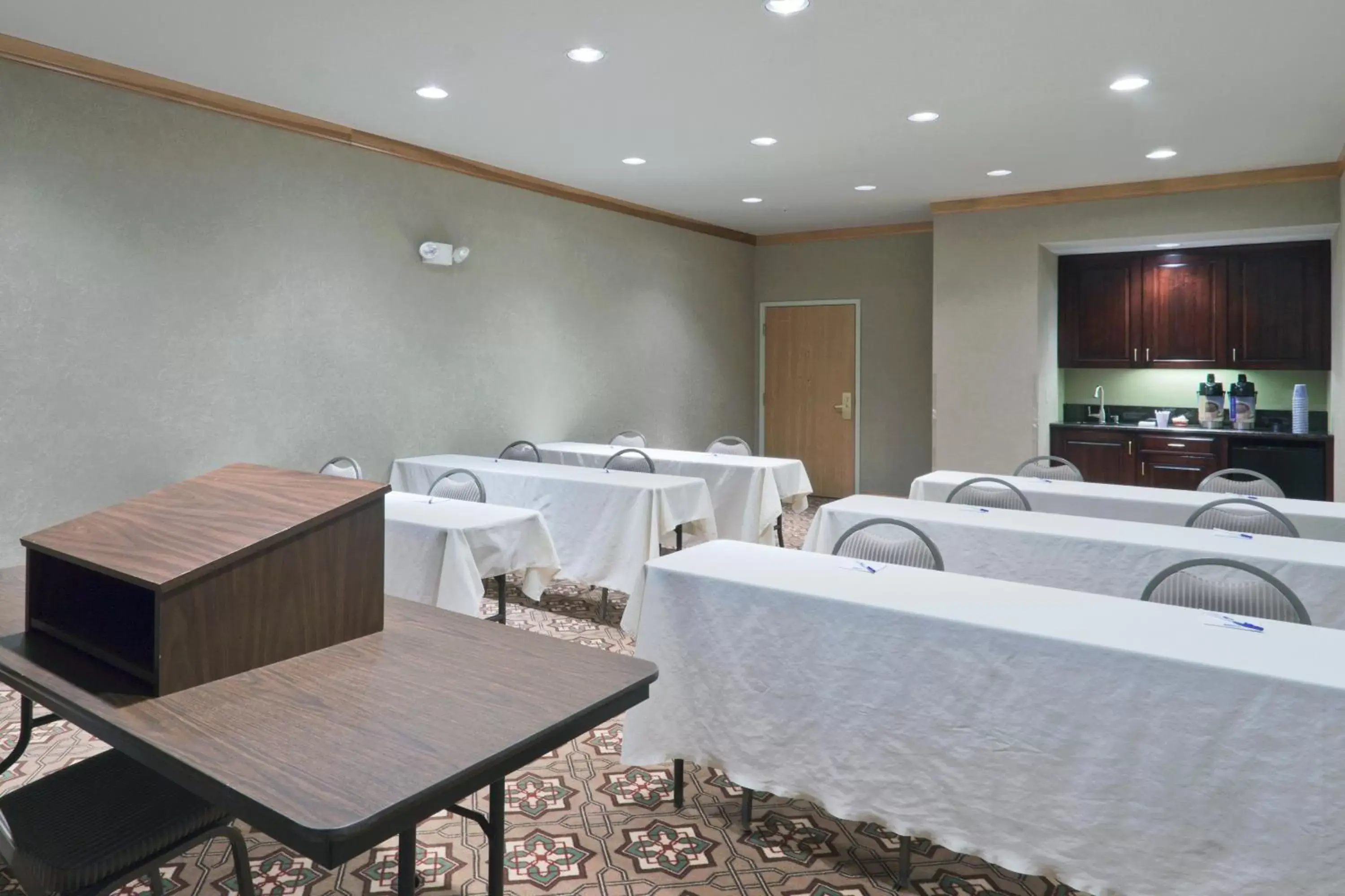 Meeting/conference room in Holiday Inn Express Greensburg, an IHG Hotel