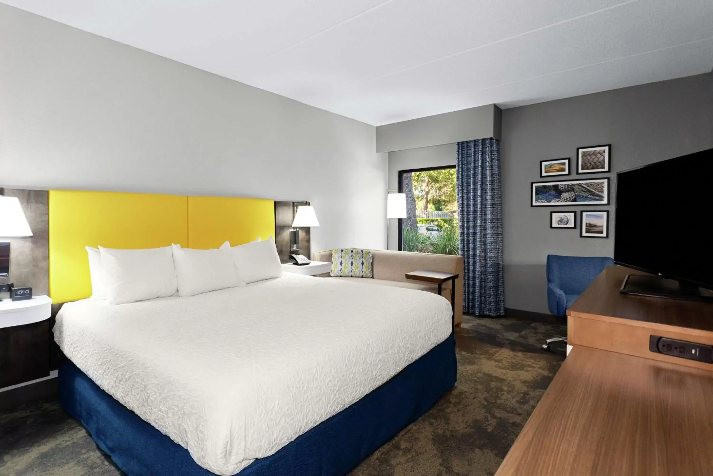 Bedroom, Bed in Hampton Inn Amelia Island