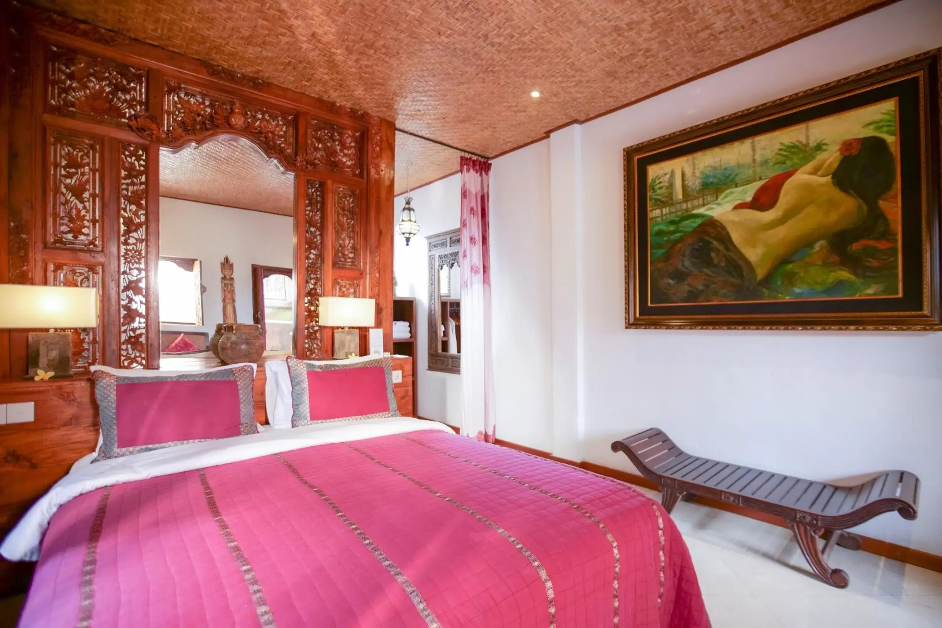 Bed in Gayatri