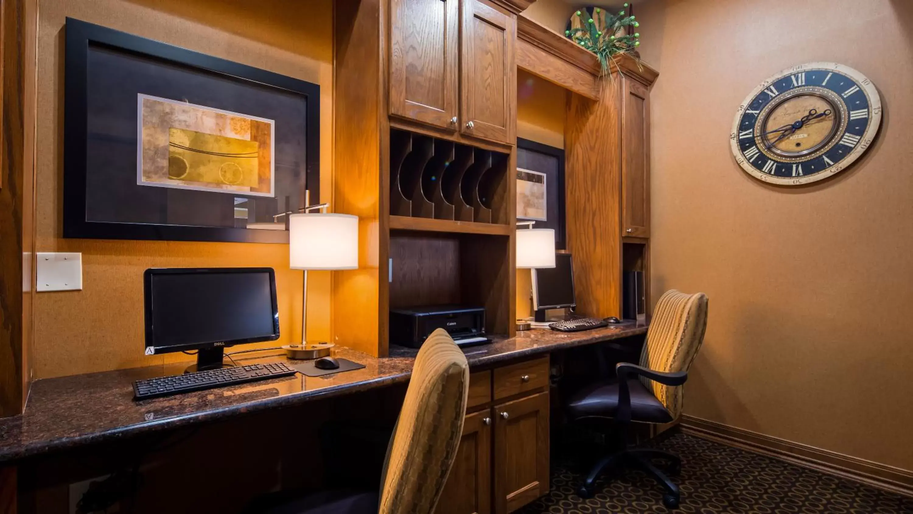 Business facilities, Business Area/Conference Room in BEST WESTERN PLUS Christopher Inn and Suites