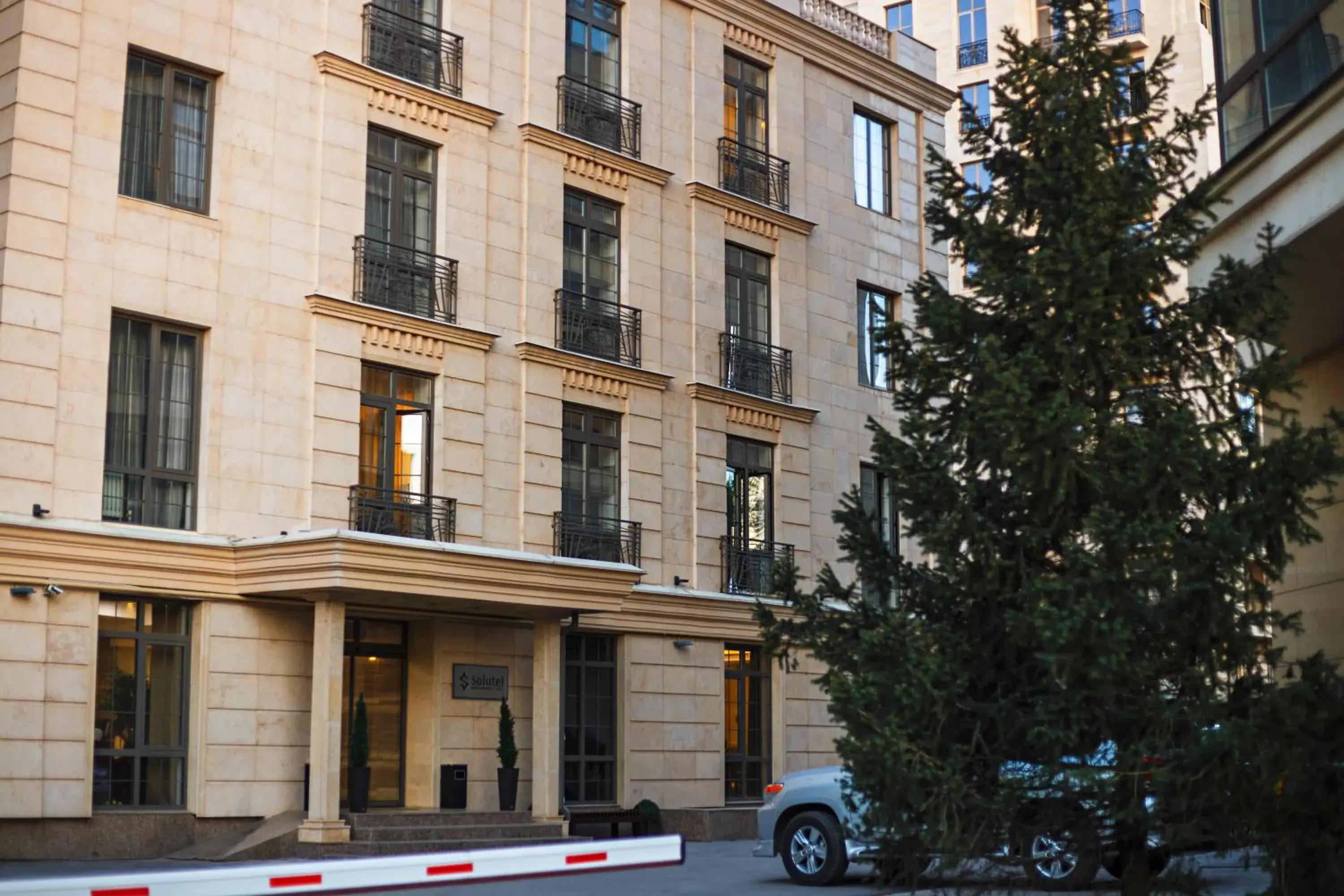 Facade/entrance, Property Building in Solutel Hotel