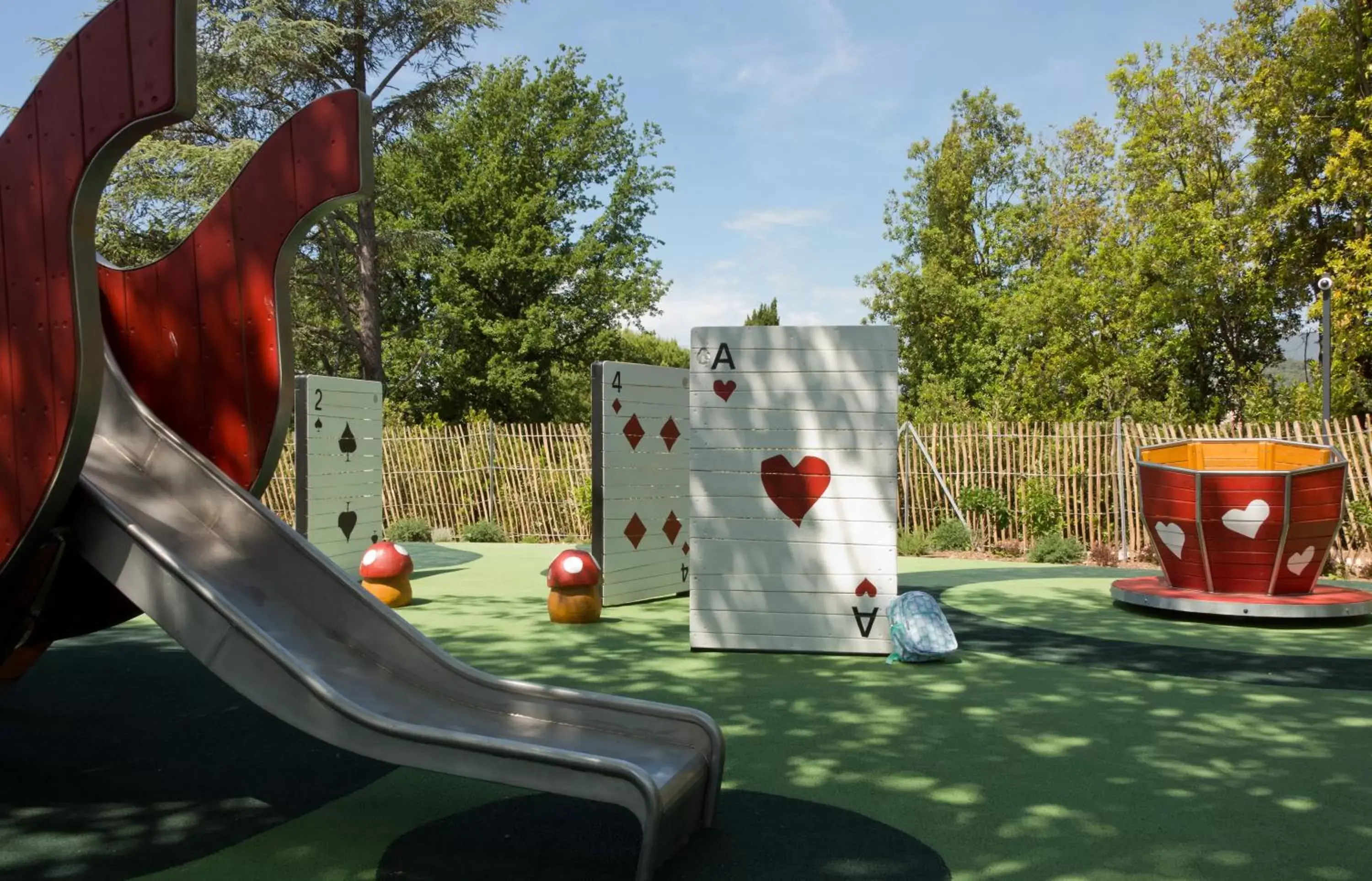 Kids's club, Children's Play Area in Domaine du Mas De Pierre