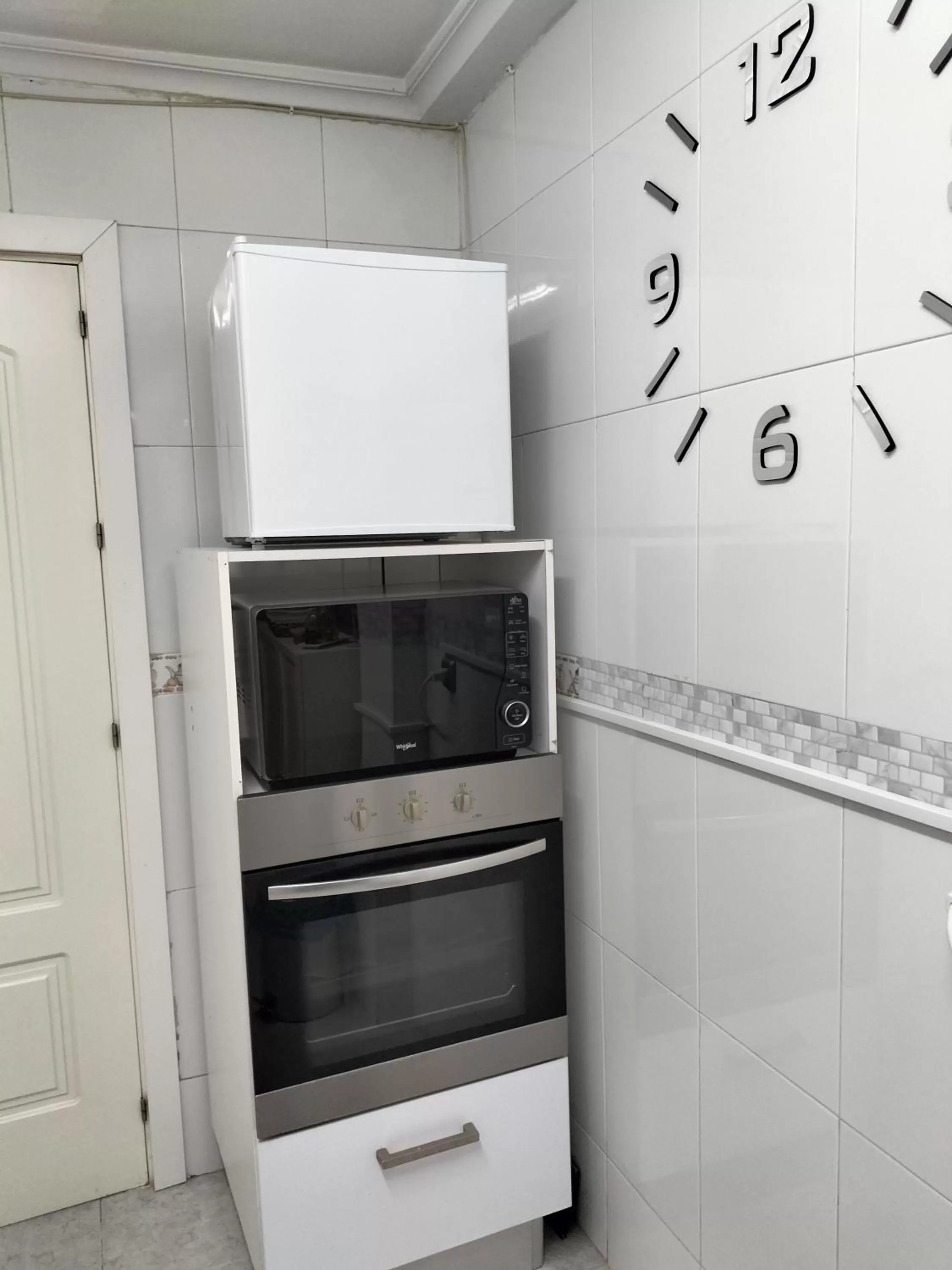 Kitchen or kitchenette in Apartamentos Flamenco B&B