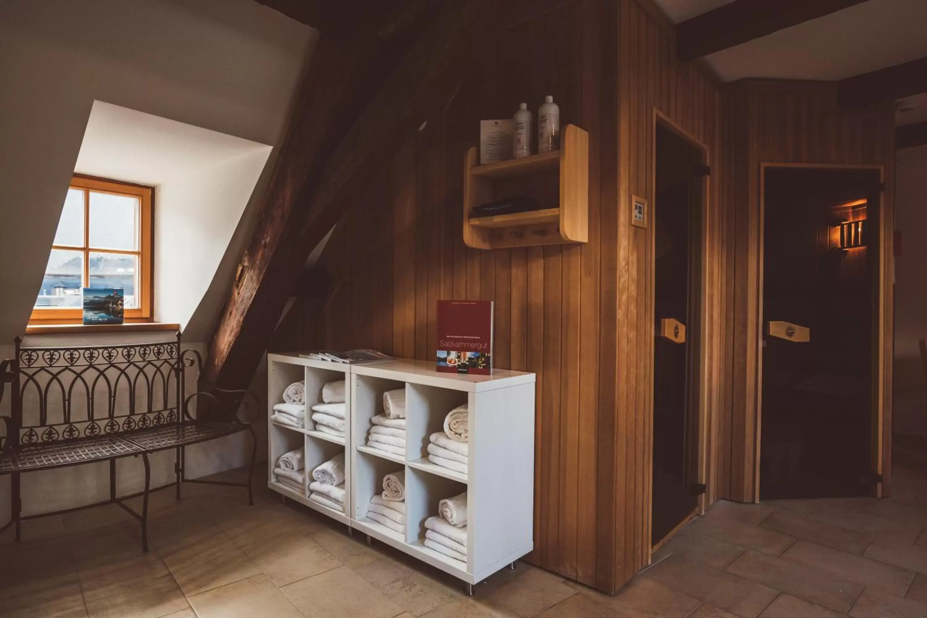 Sauna, TV/Entertainment Center in Heritage Hotel Hallstatt