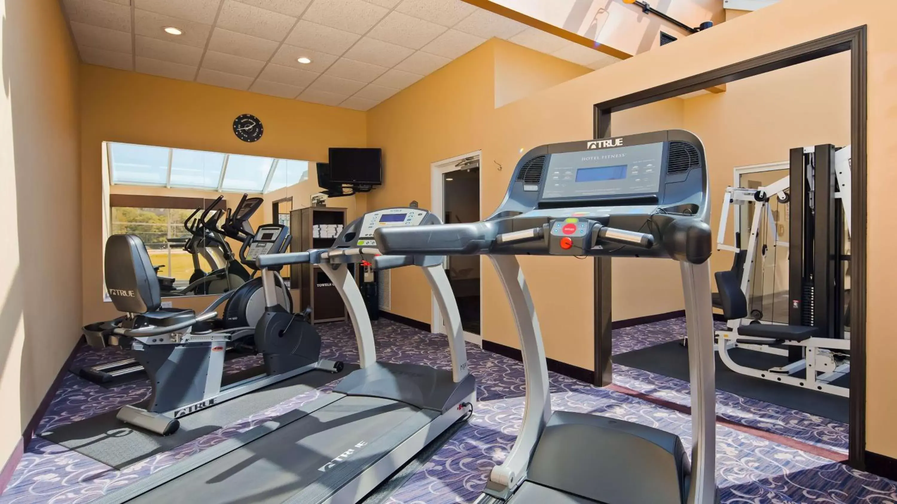 Fitness centre/facilities, Fitness Center/Facilities in Best Western Resort Hotel & Conference Center Portage