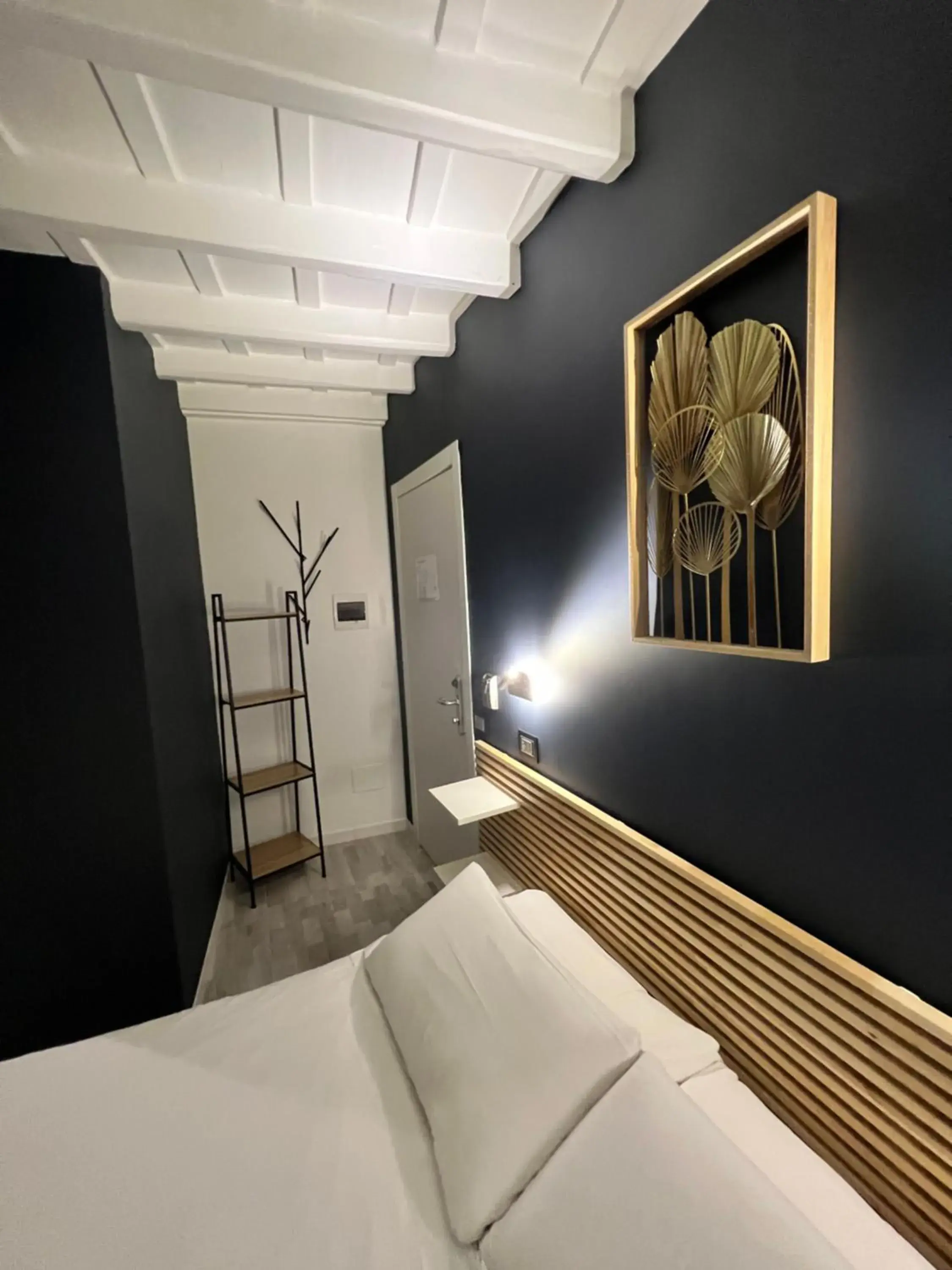 Bedroom, Bed in iRooms - Spanish Steps Bedroom, Bed in iRooms - Spanish Steps