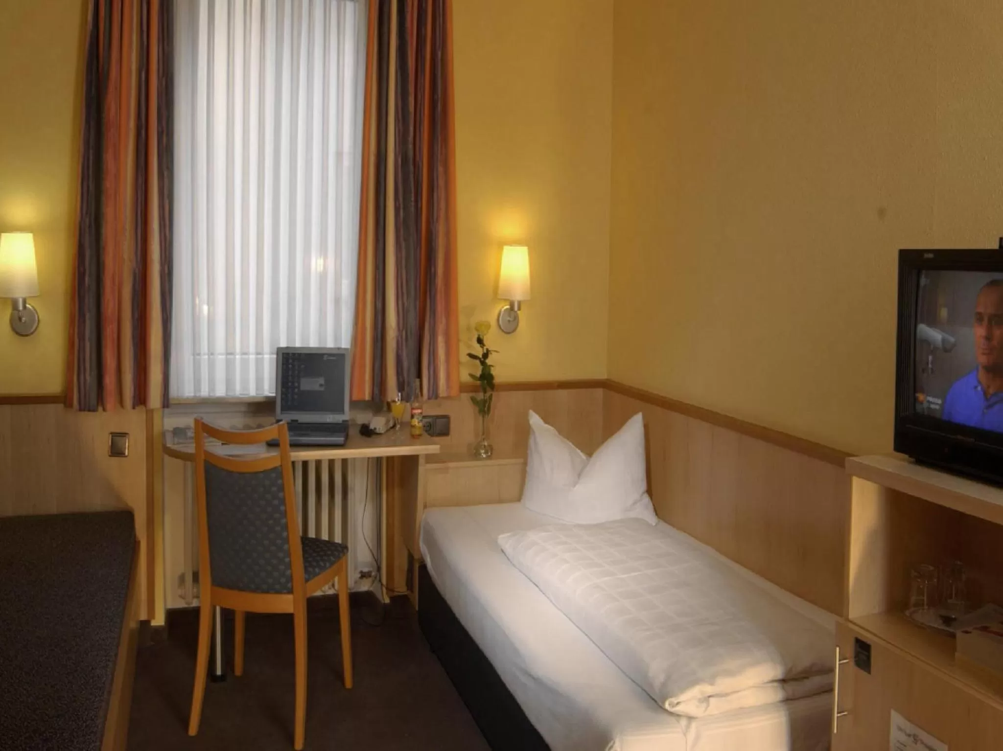 Photo of the whole room, Bed in City Partner Hotel Strauss