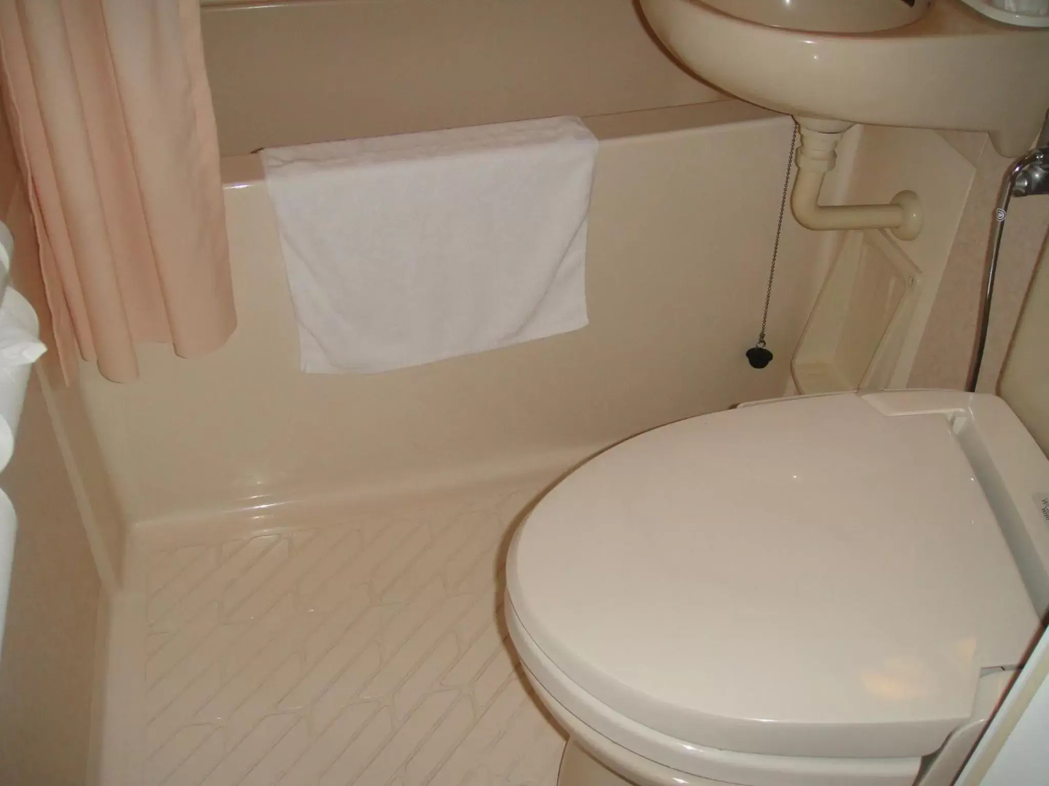 Toilet, Bathroom in Numazu Grand Hotel