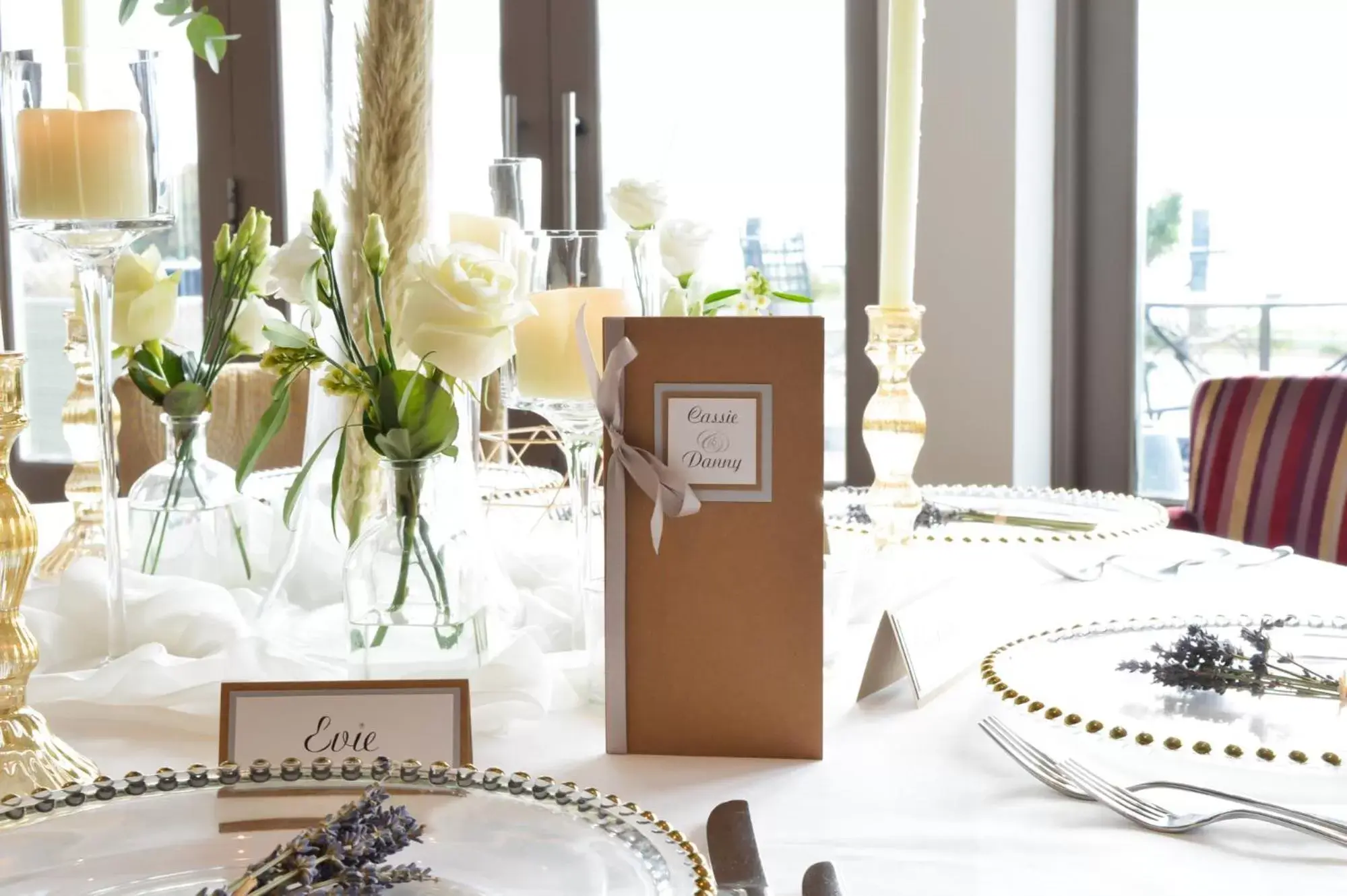 Dining area in Pebble Beach Seaview Restaurant & Rooms Dining area in Pebble Beach Seaview Restaurant & Rooms