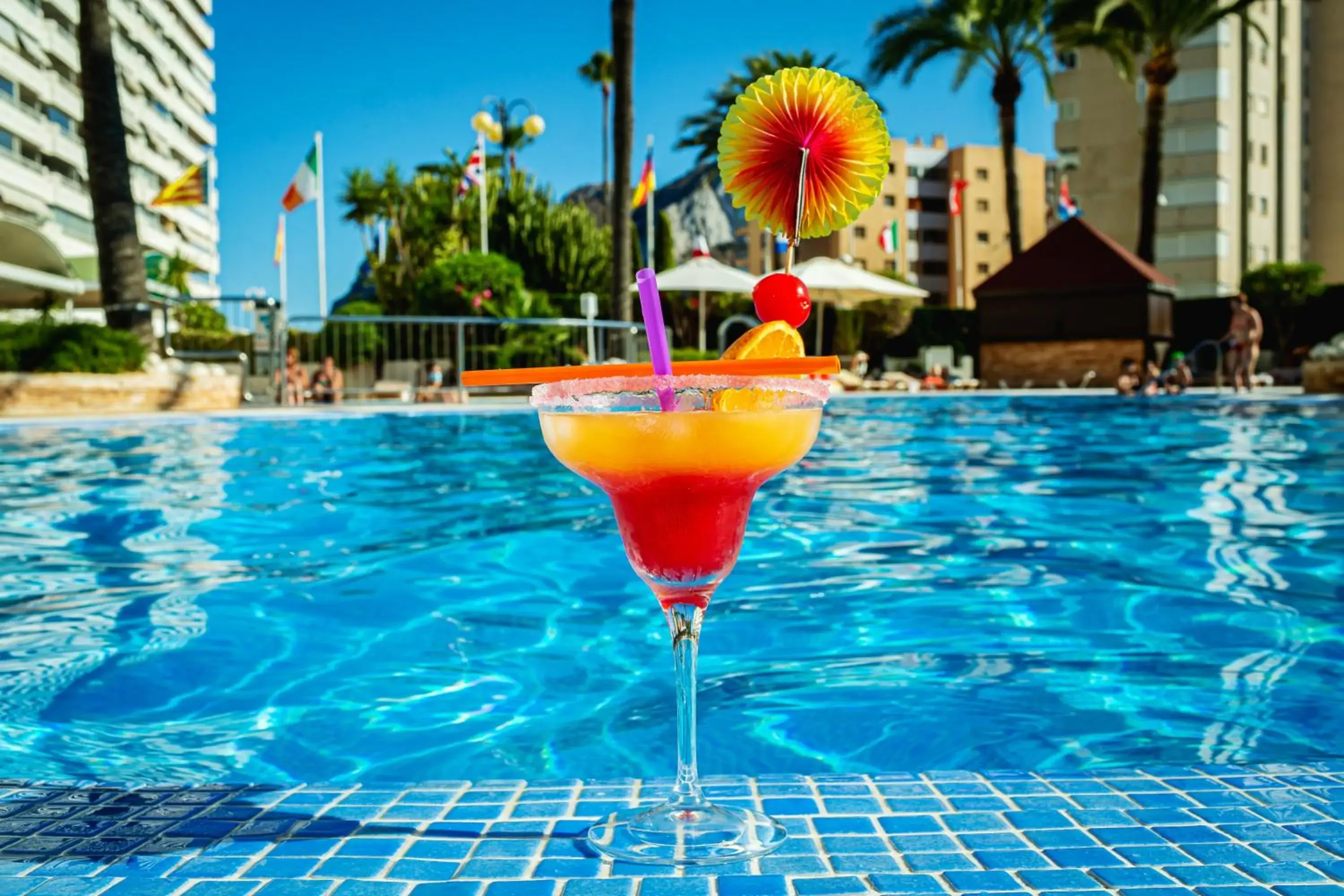 Food and drinks, Swimming Pool in AR Roca Esmeralda & Spa Hotel