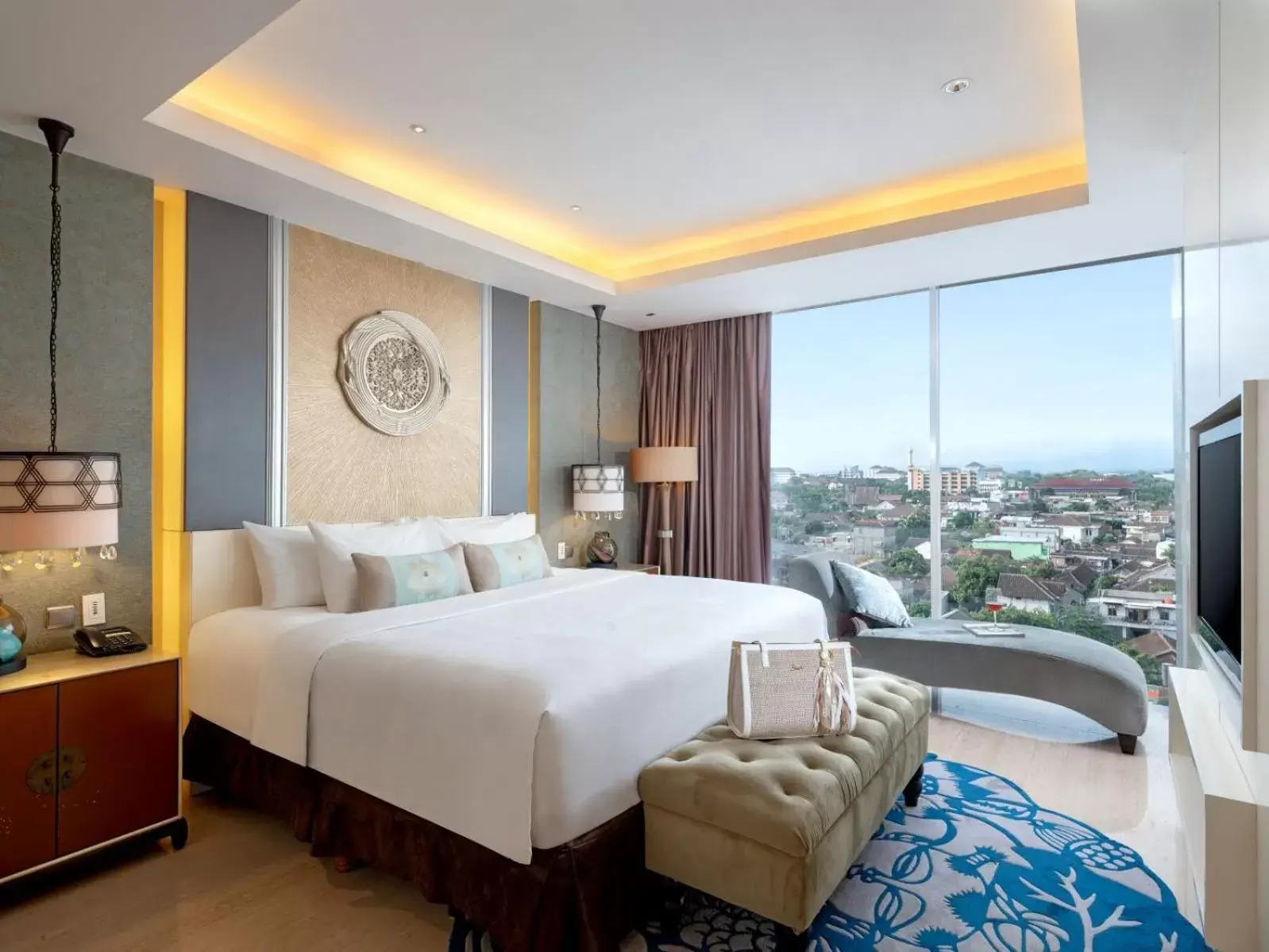 Bedroom in ARTOTEL Suites Bianti Yogyakarta, CHSE Certified