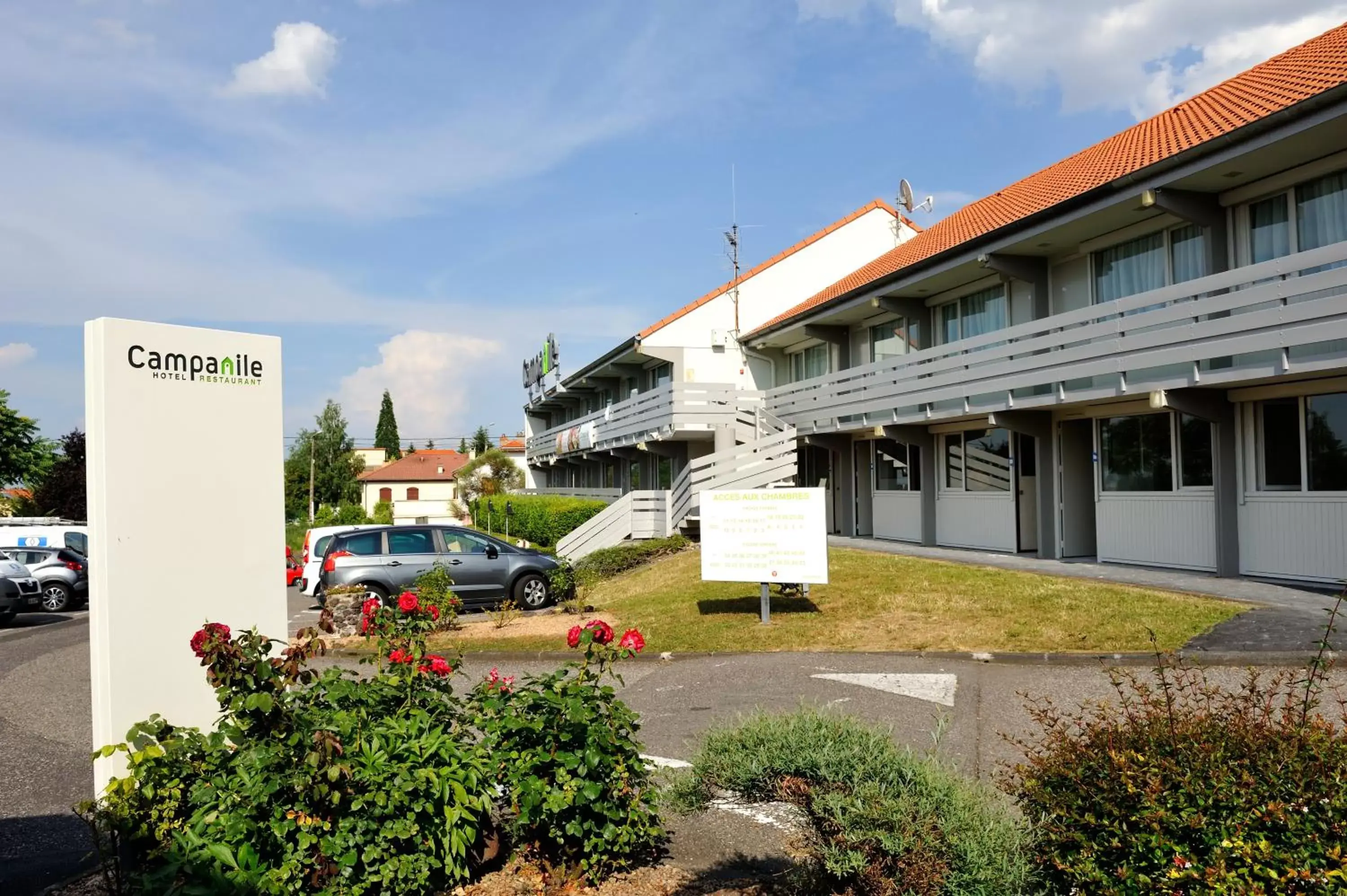 Property Building in Campanile Clermont Ferrand - Le Brezet