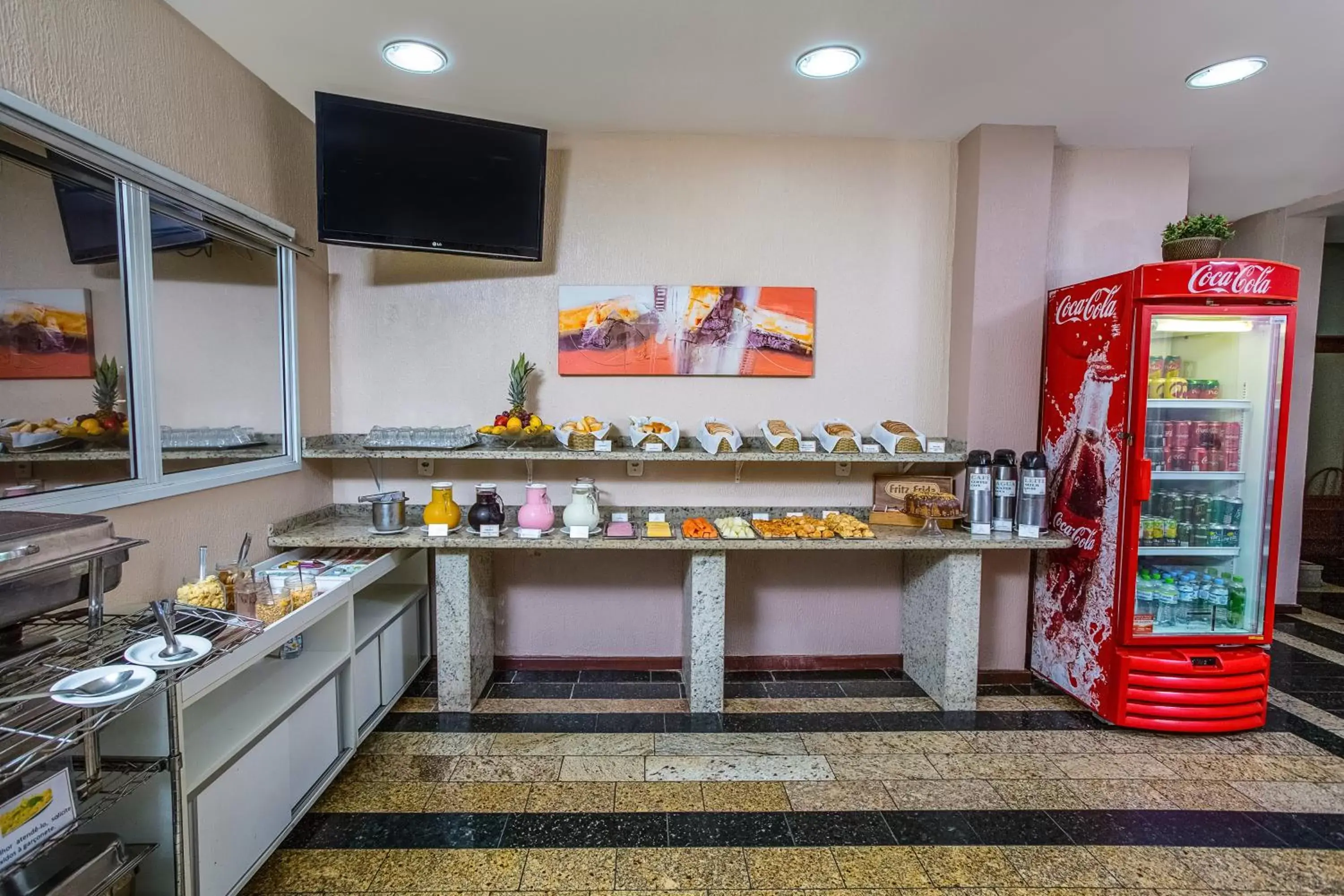 Restaurant/places to eat in Hotel Express Canoas Restaurant/places to eat in Hotel Express Canoas
