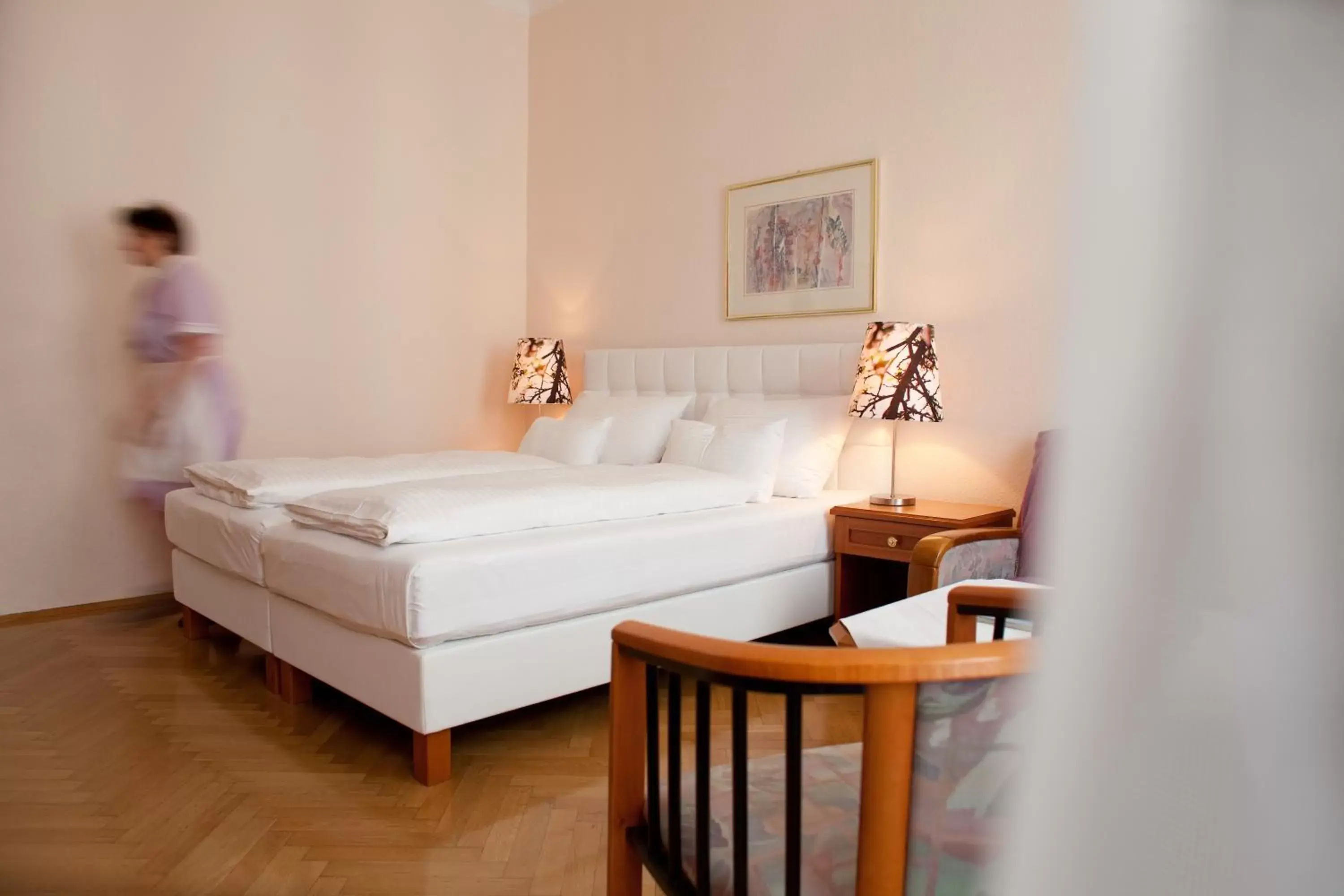 Bedroom, Bed in Hotel Schwalbe