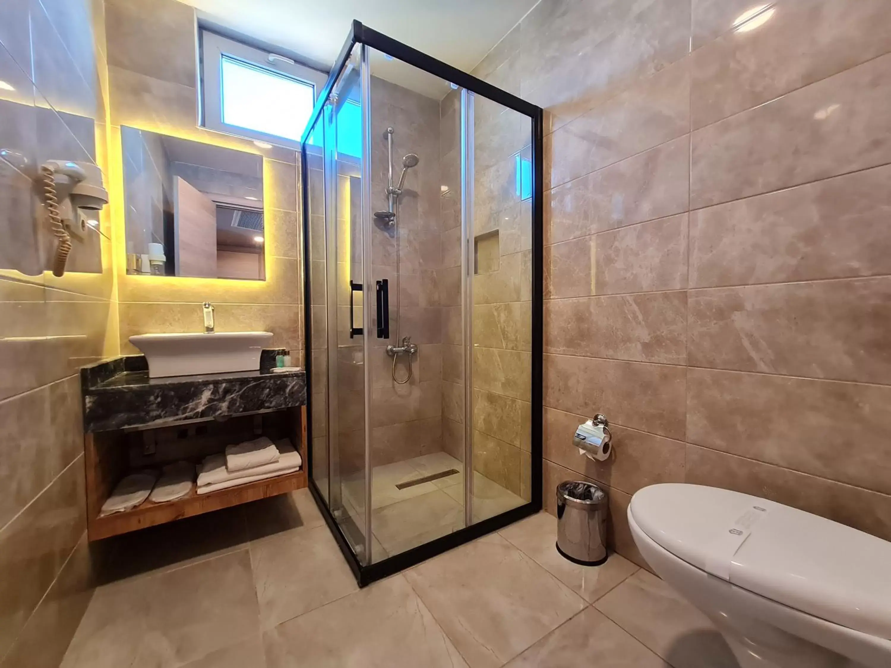 Bathroom in Air Boss Istanbul Airport and Fair Hotel