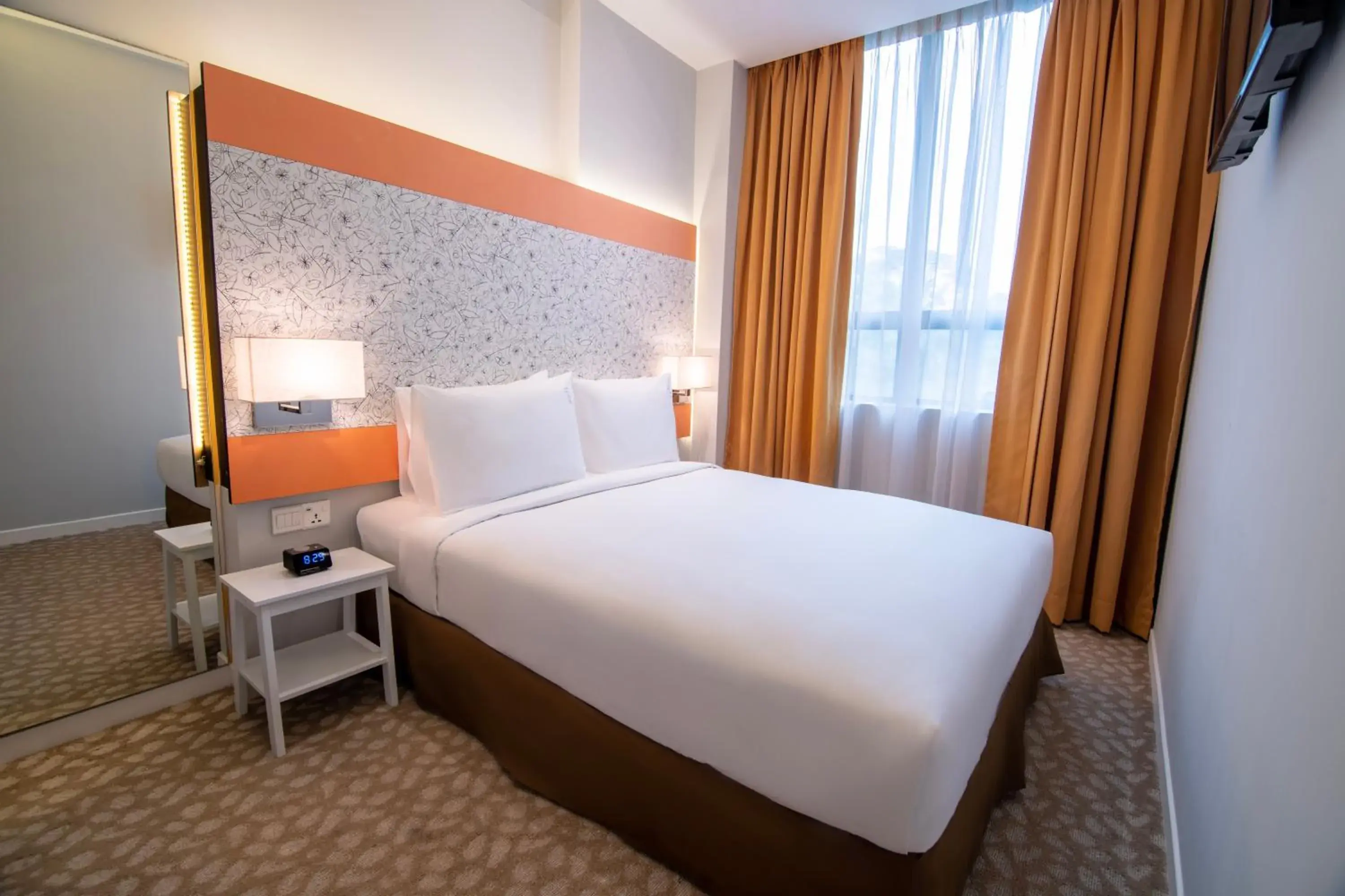Bedroom, Bed in Holiday Inn Express & Suites Johor Bahru by IHG Bedroom, Bed in Holiday Inn Express & Suites Johor Bahru by IHG