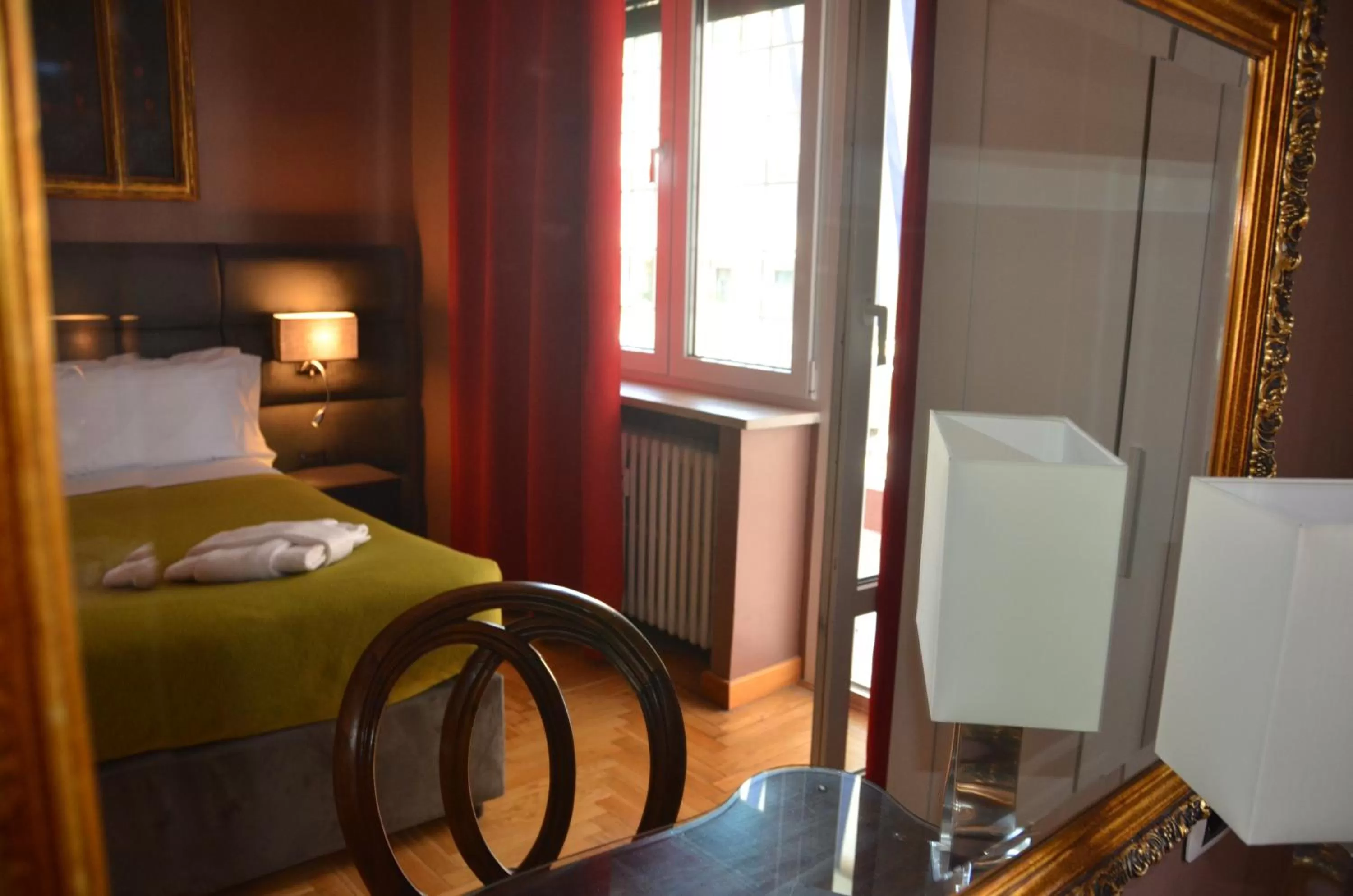 Photo of the whole room, Bed in Sweet Home Parioli