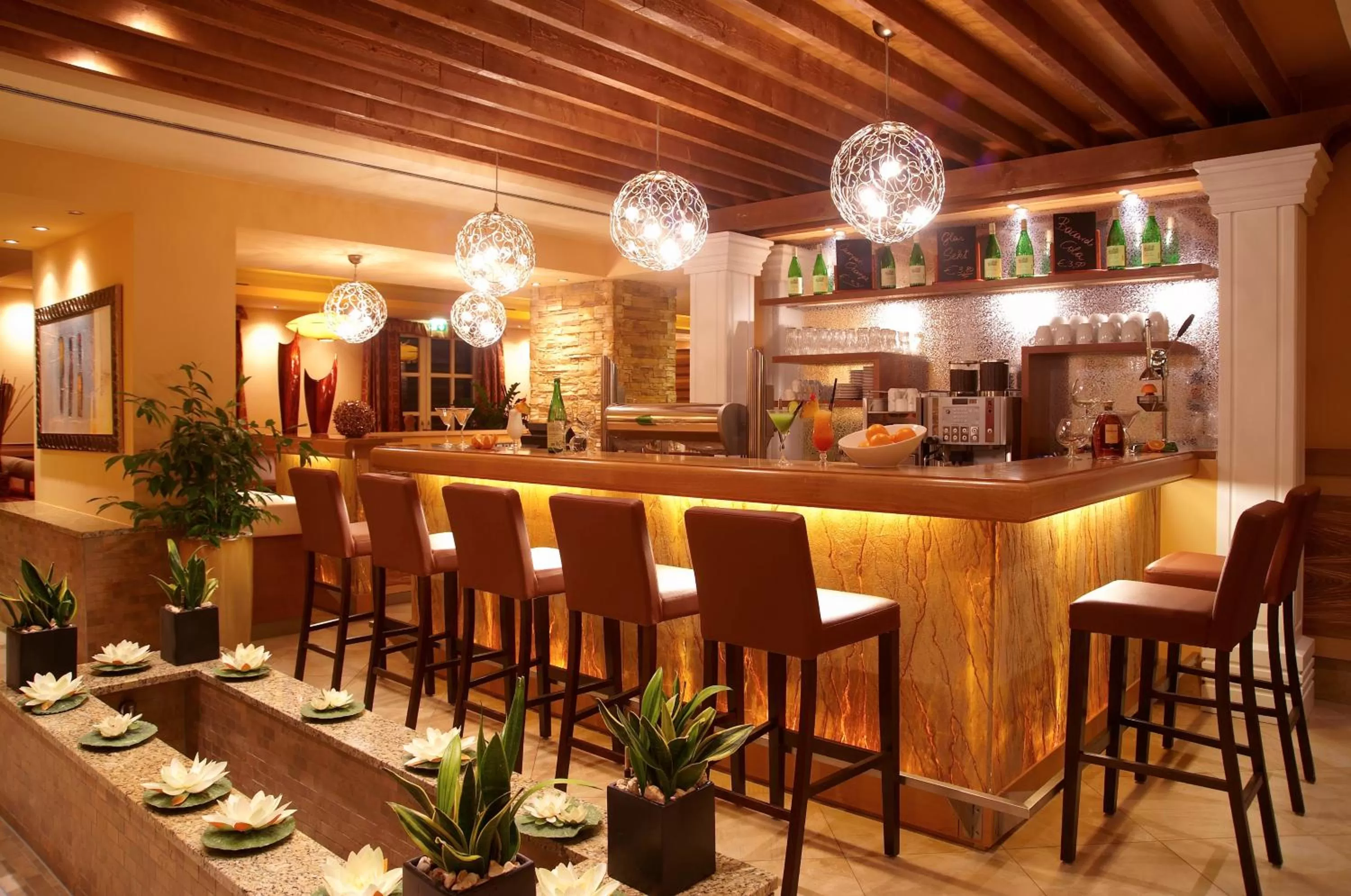 Lounge or bar in EurothermenResort Bad Ischl - Hotel Royal 4-Sterne Superior