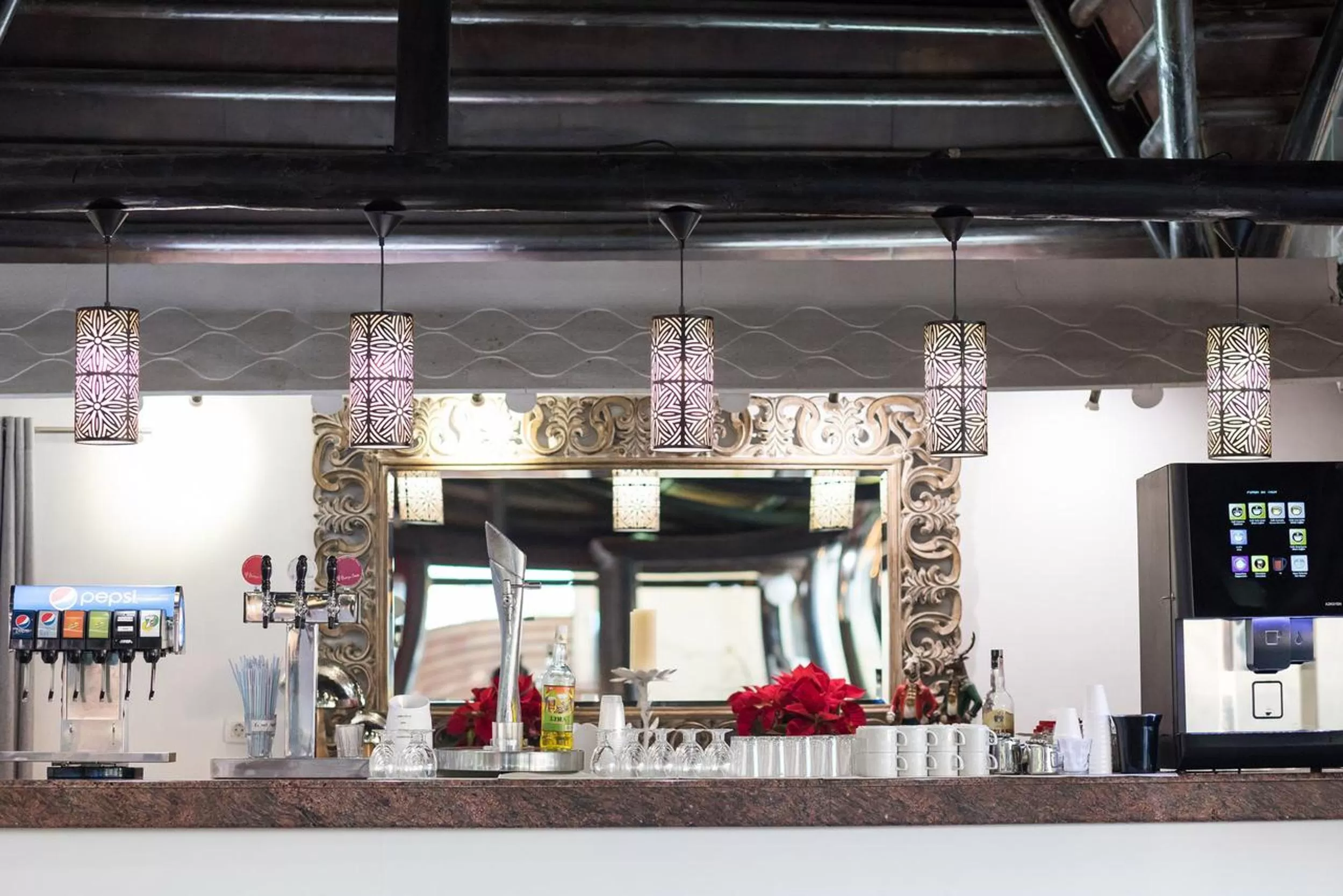 Restaurant/places to eat in Hotel Arena Suite - Adults Only