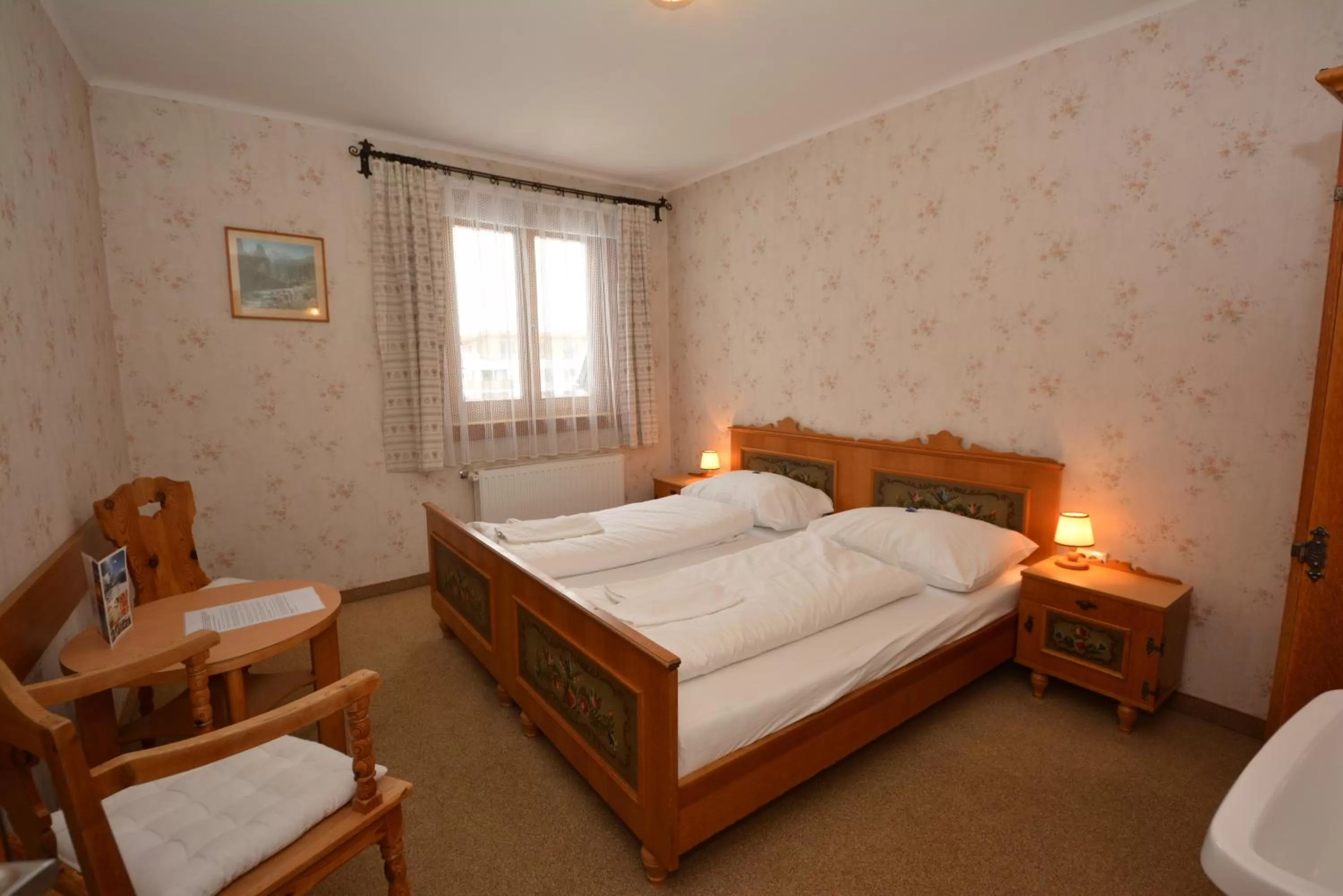 Bedroom, Bed in Haus Kleineisen by Châtel Reizen