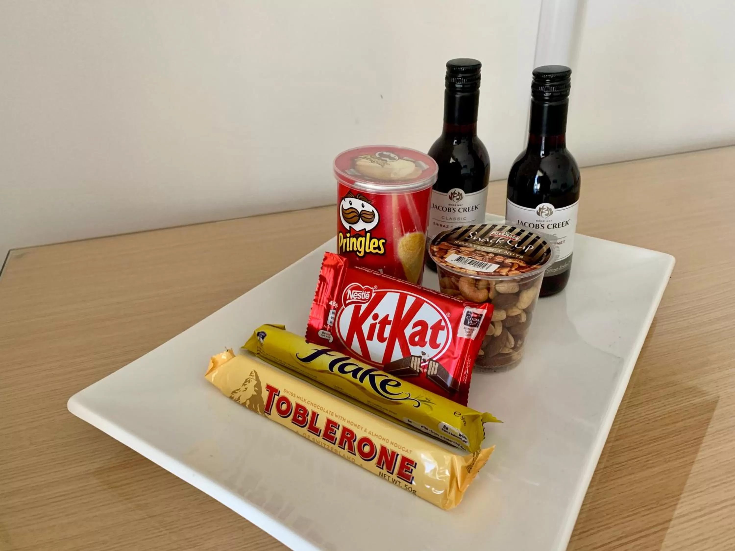 Food and drinks in Ensenada Motor Inn and Suites