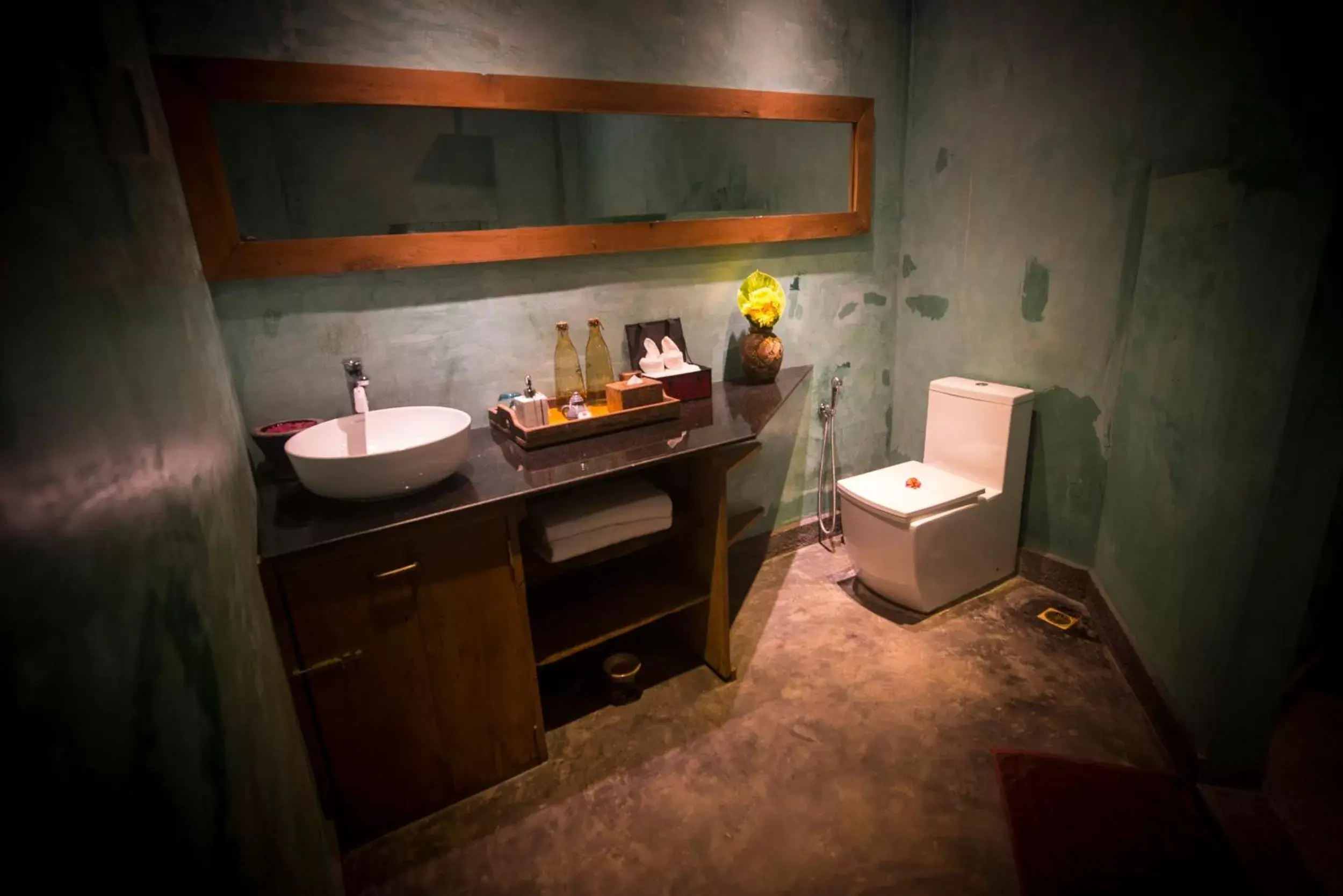 Toilet, Bathroom in Maisons Wat Kor