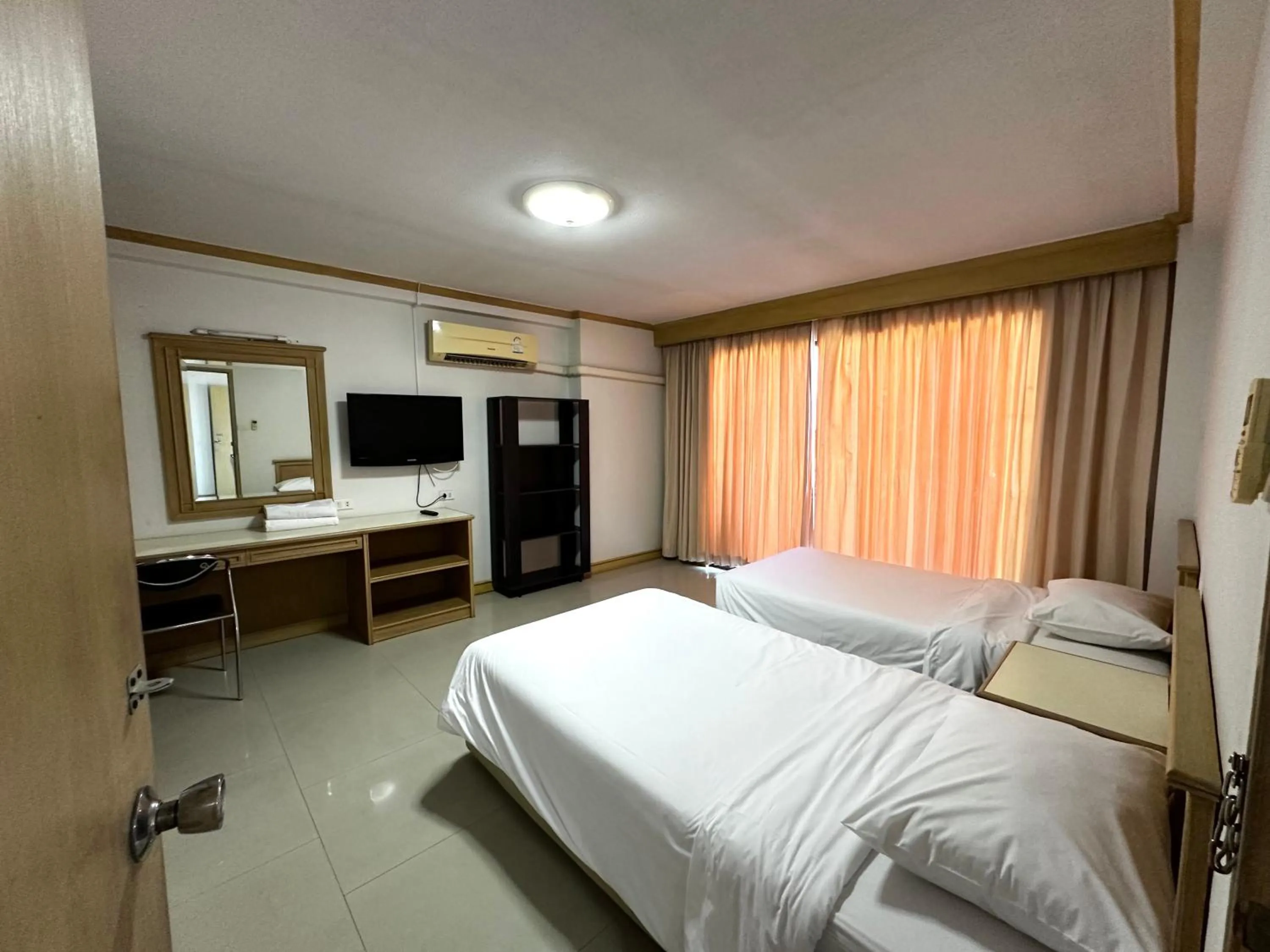 Bed in Garden Paradise