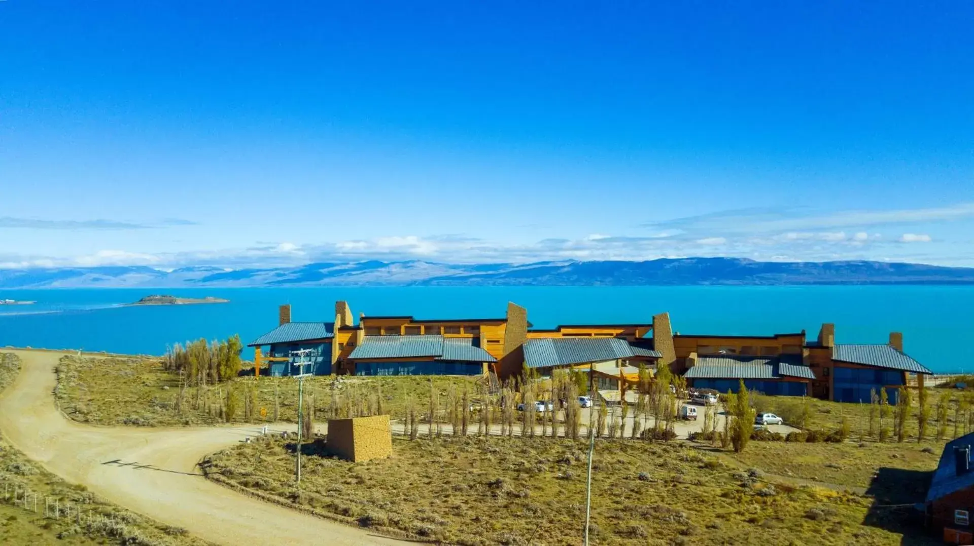 Bird's eye view, Beach in Design Suites Calafate