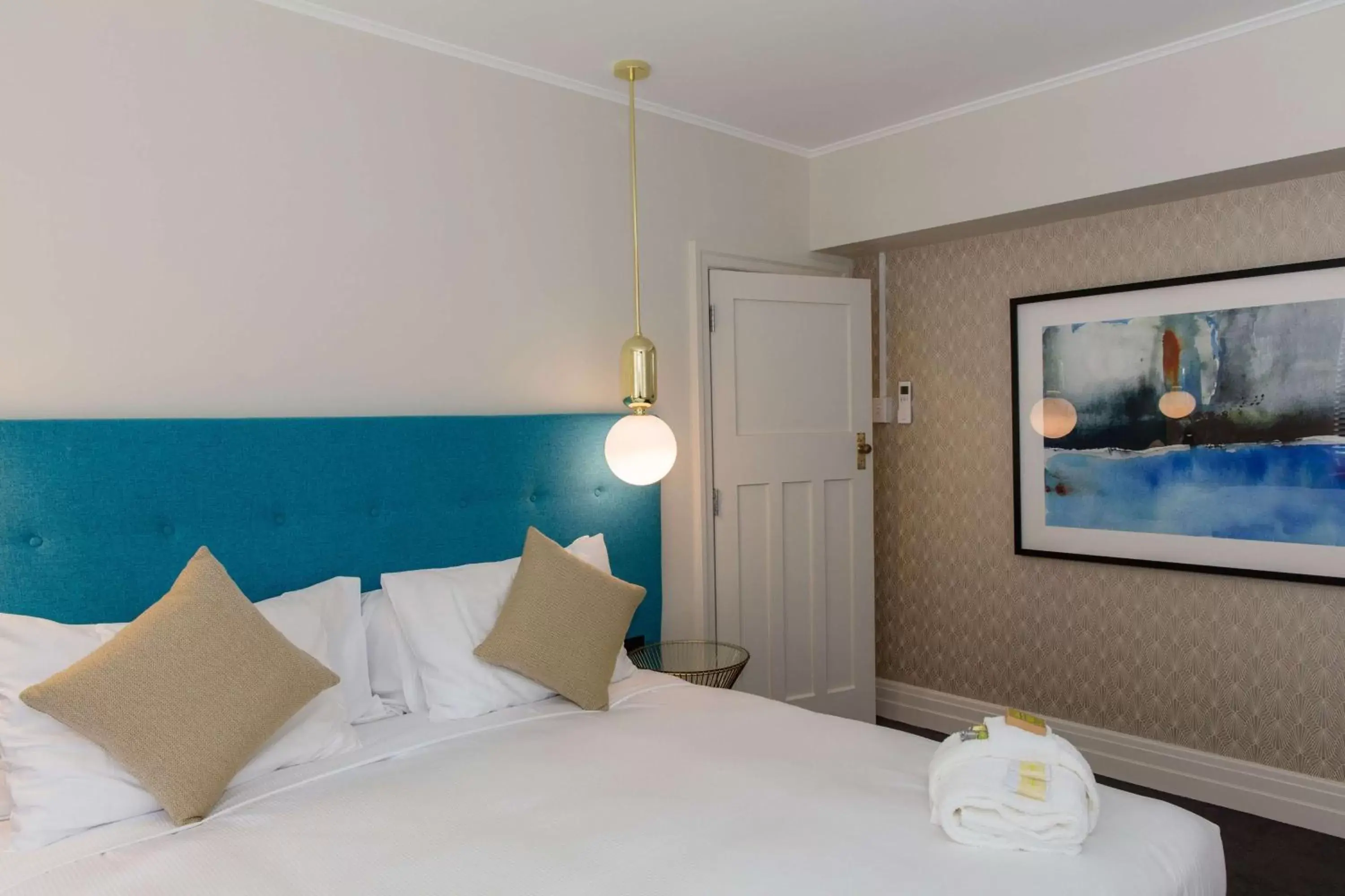 Bed in Doubletree By Hilton Wellington