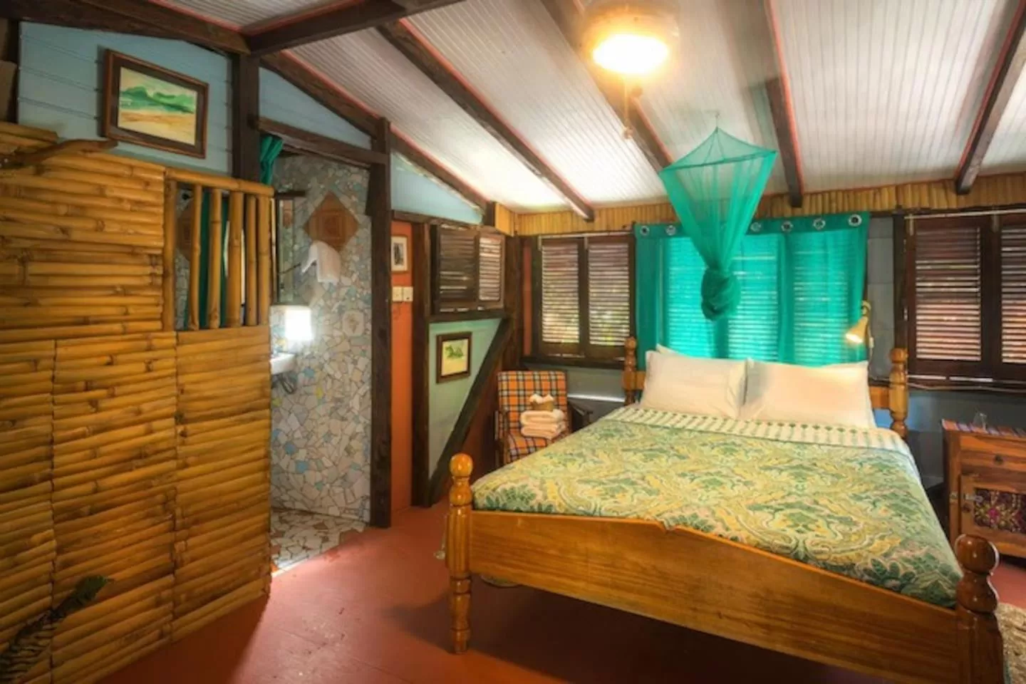 Photo of the whole room, Bed in Cocoa Cottage