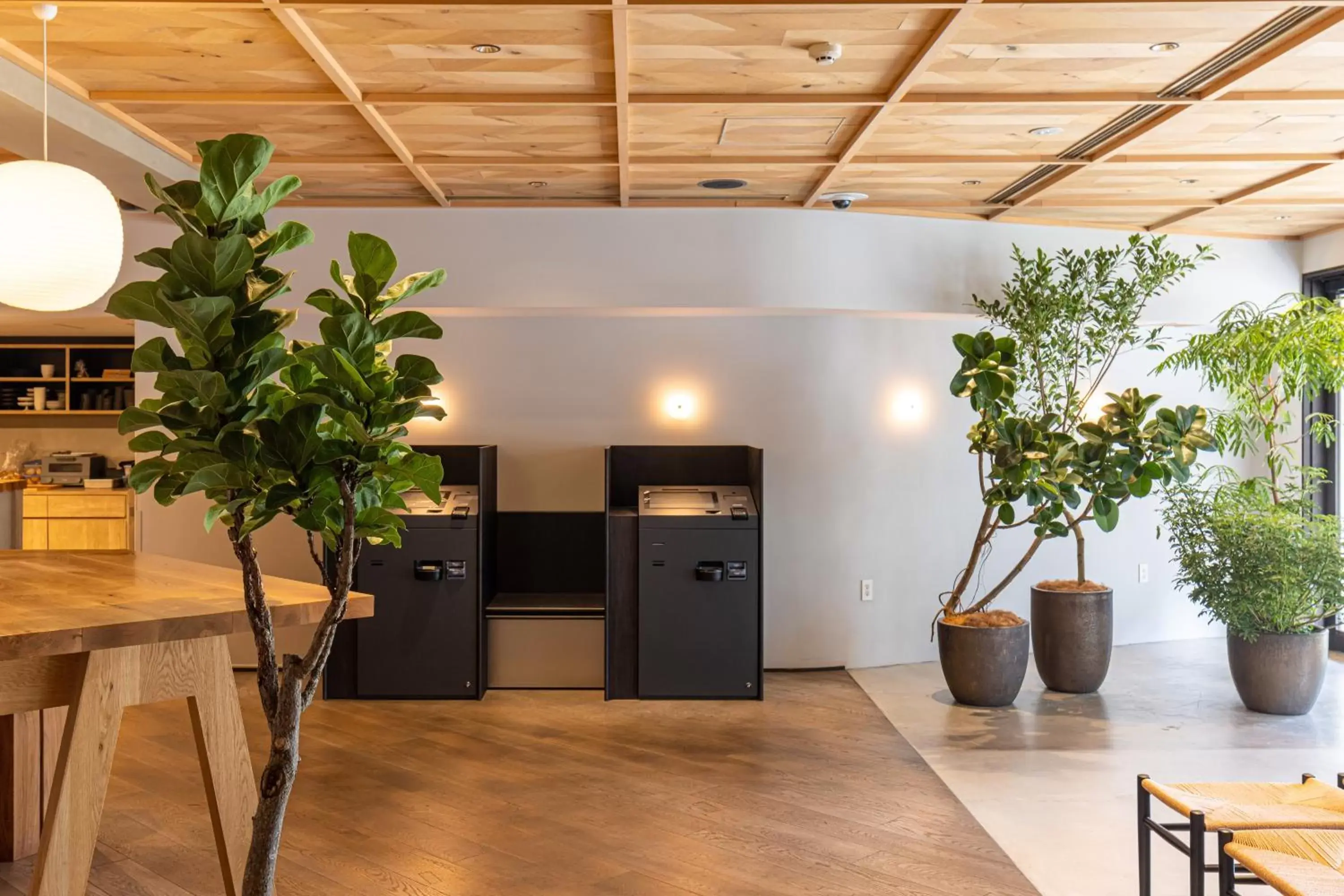 Lobby or reception, Kitchen/Kitchenette in RAKURO Kyoto by THE SHARE HOTELS