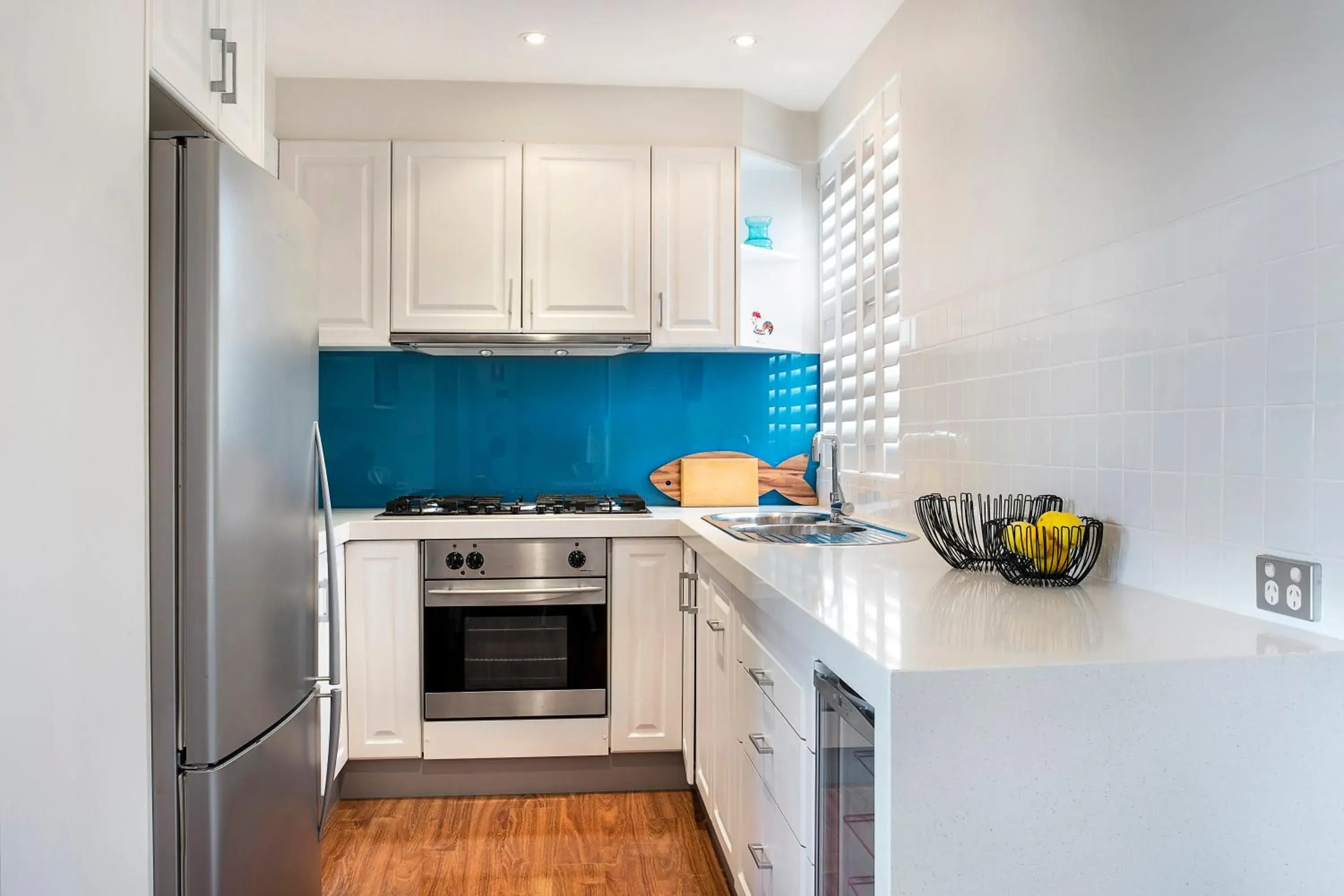 Kitchen or kitchenette, Kitchen/Kitchenette in Captains Retreat Apartments and Cottages