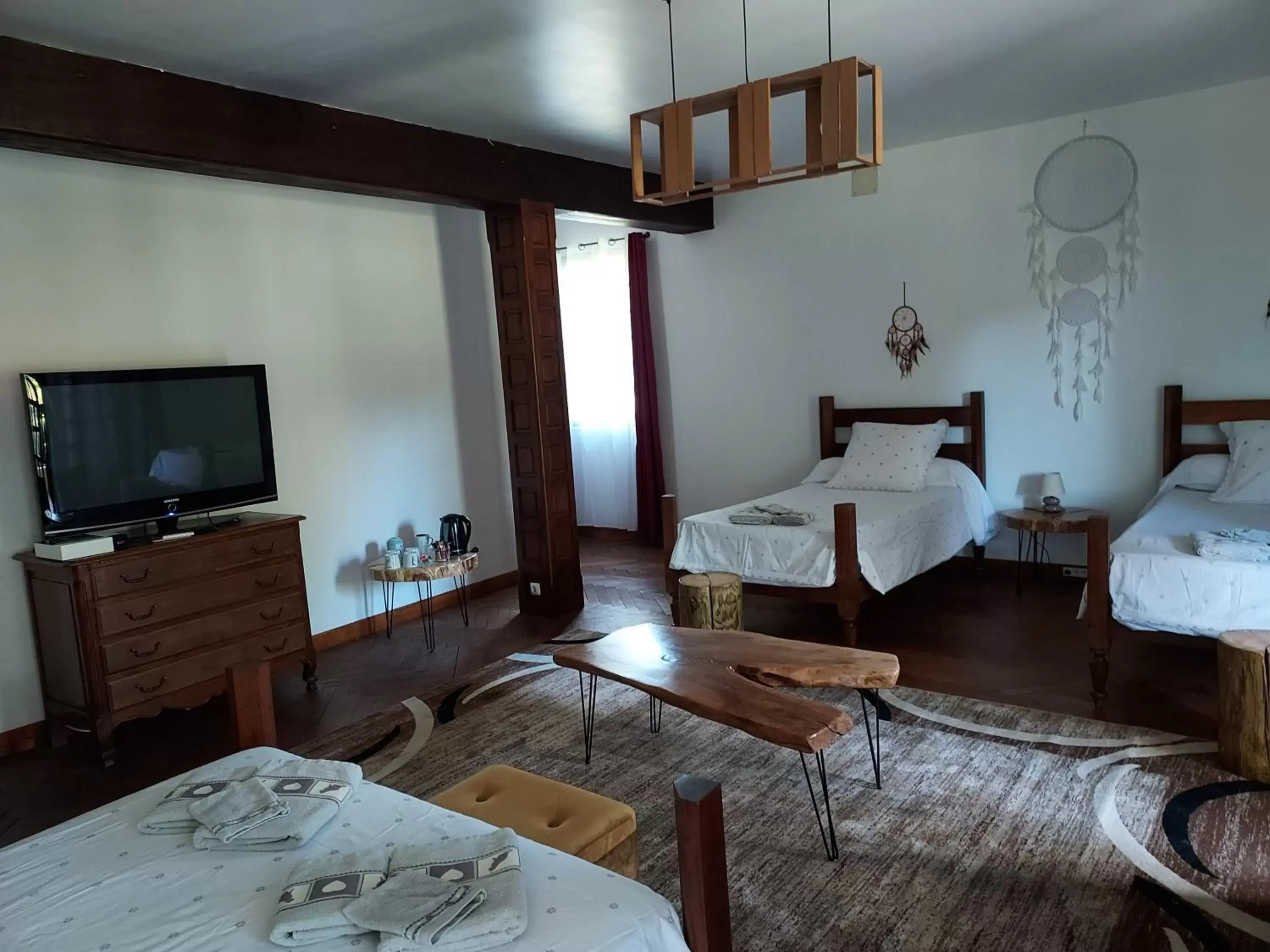 Bedroom, Bed in maison d'hôtes labastide