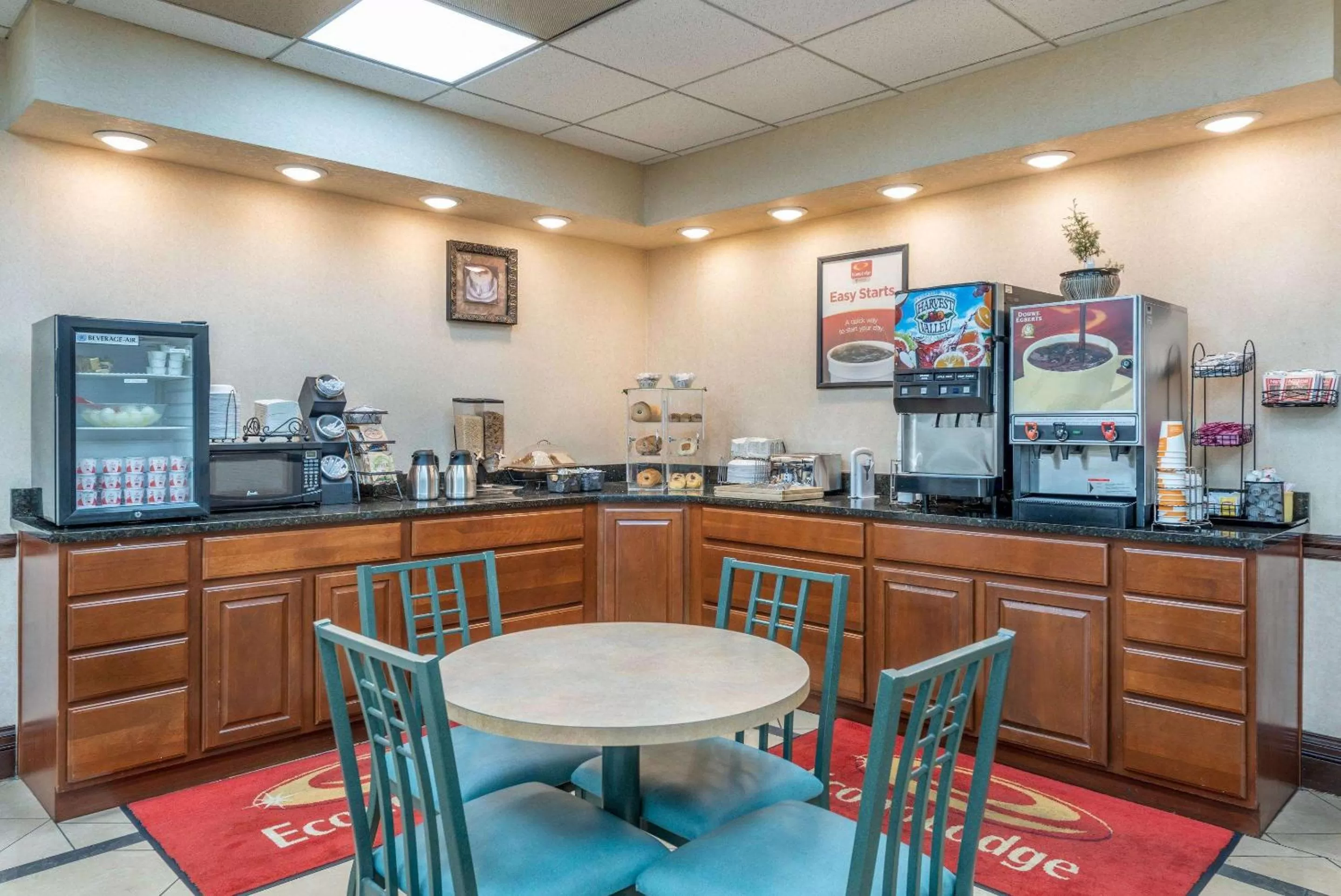 Restaurant/places to eat in Econo Lodge Louisville Downtown